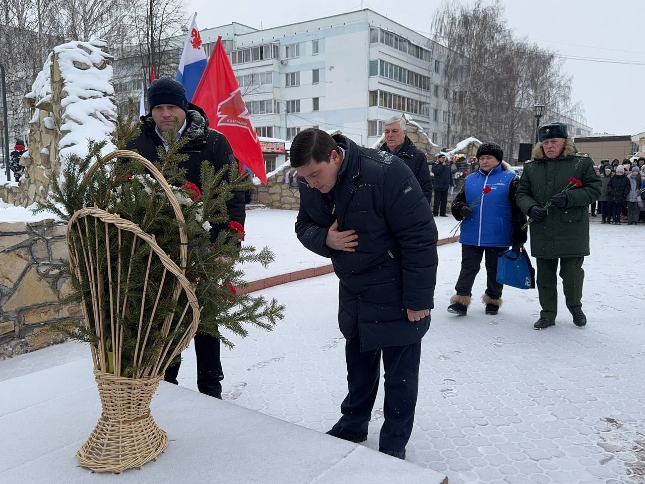 Менделеевск почтил память воинов, погибших в Афганистане и Чечне