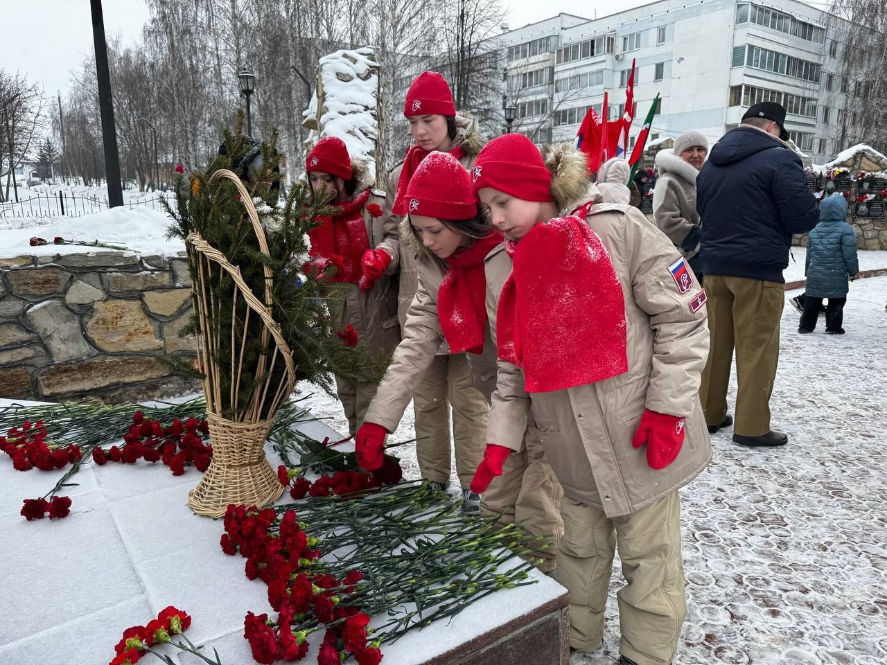 Менделеевск почтил память воинов, погибших в Афганистане и Чечне
