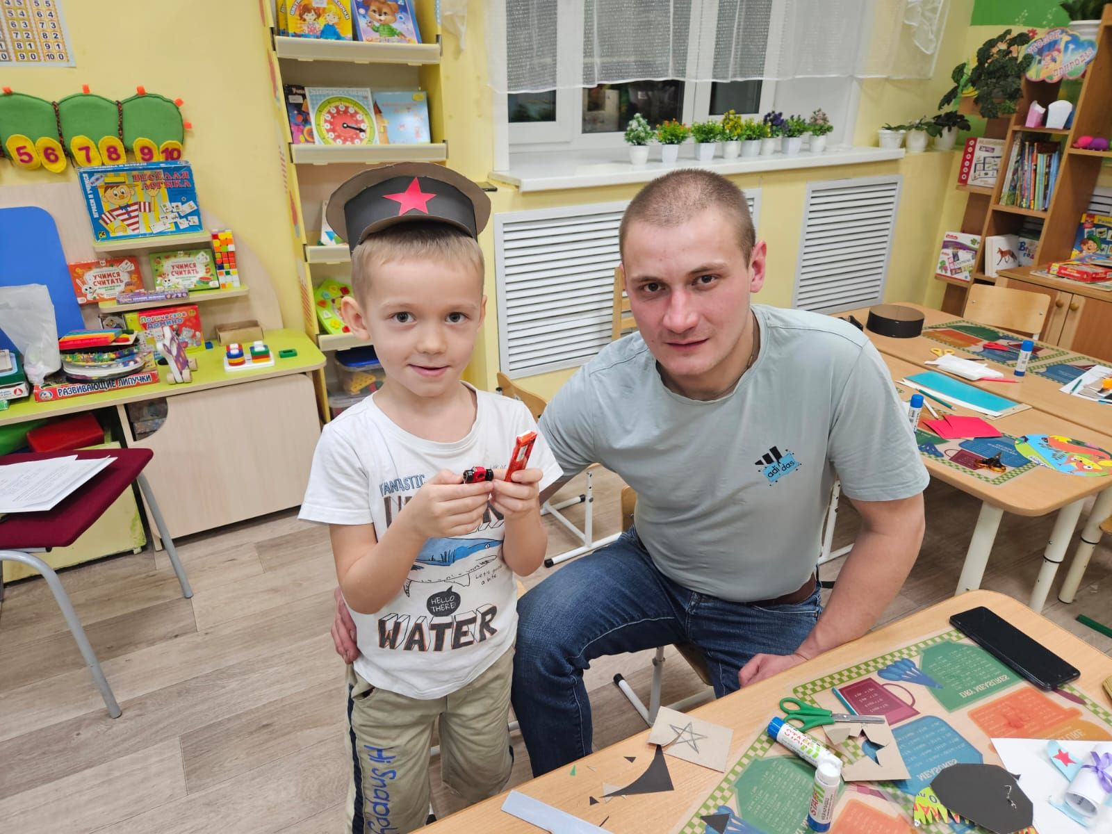 В детском саде «Планета детства» прошел мастер-класс «Для Вас, защитники Отечества»