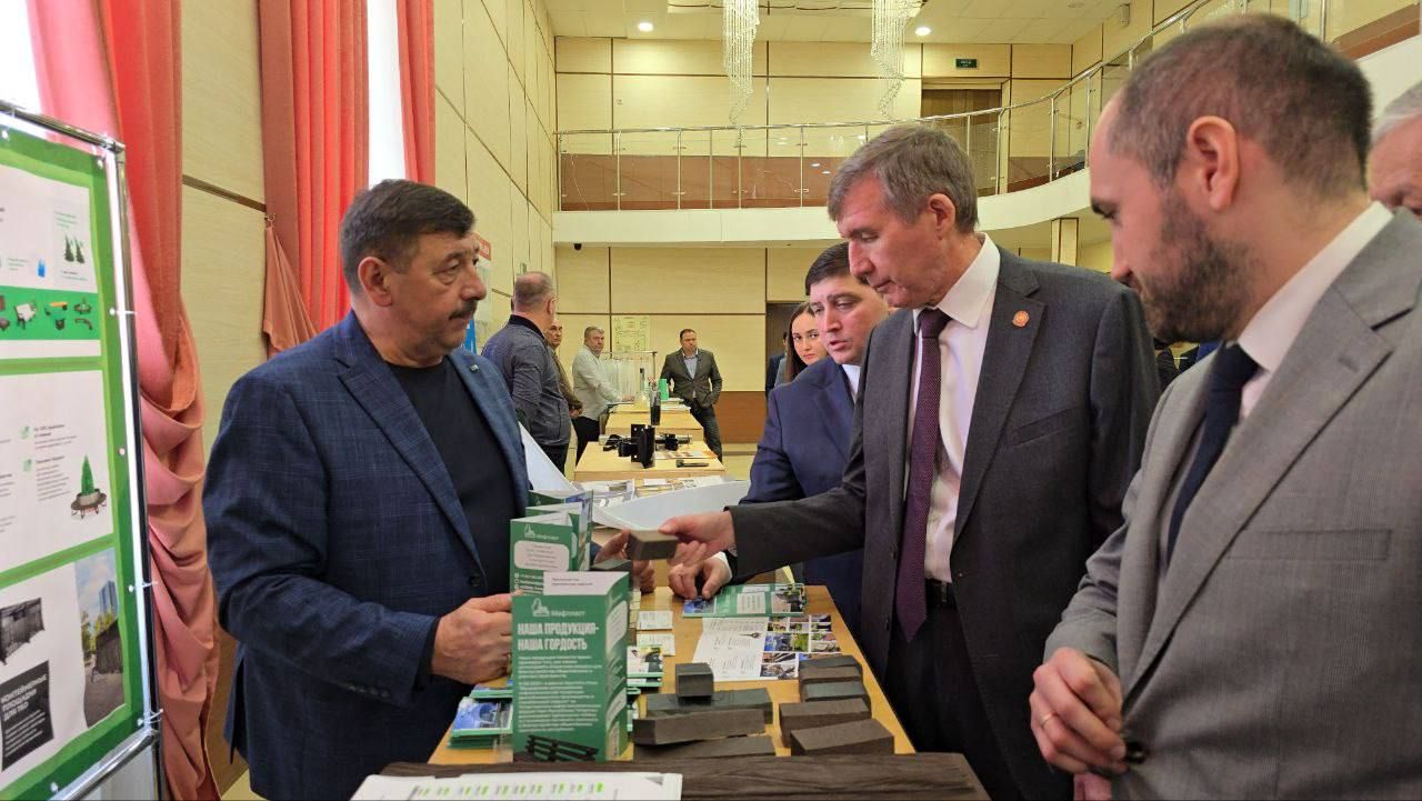 Менделеевский район показал свои достижения на выставке предприятий и организаций