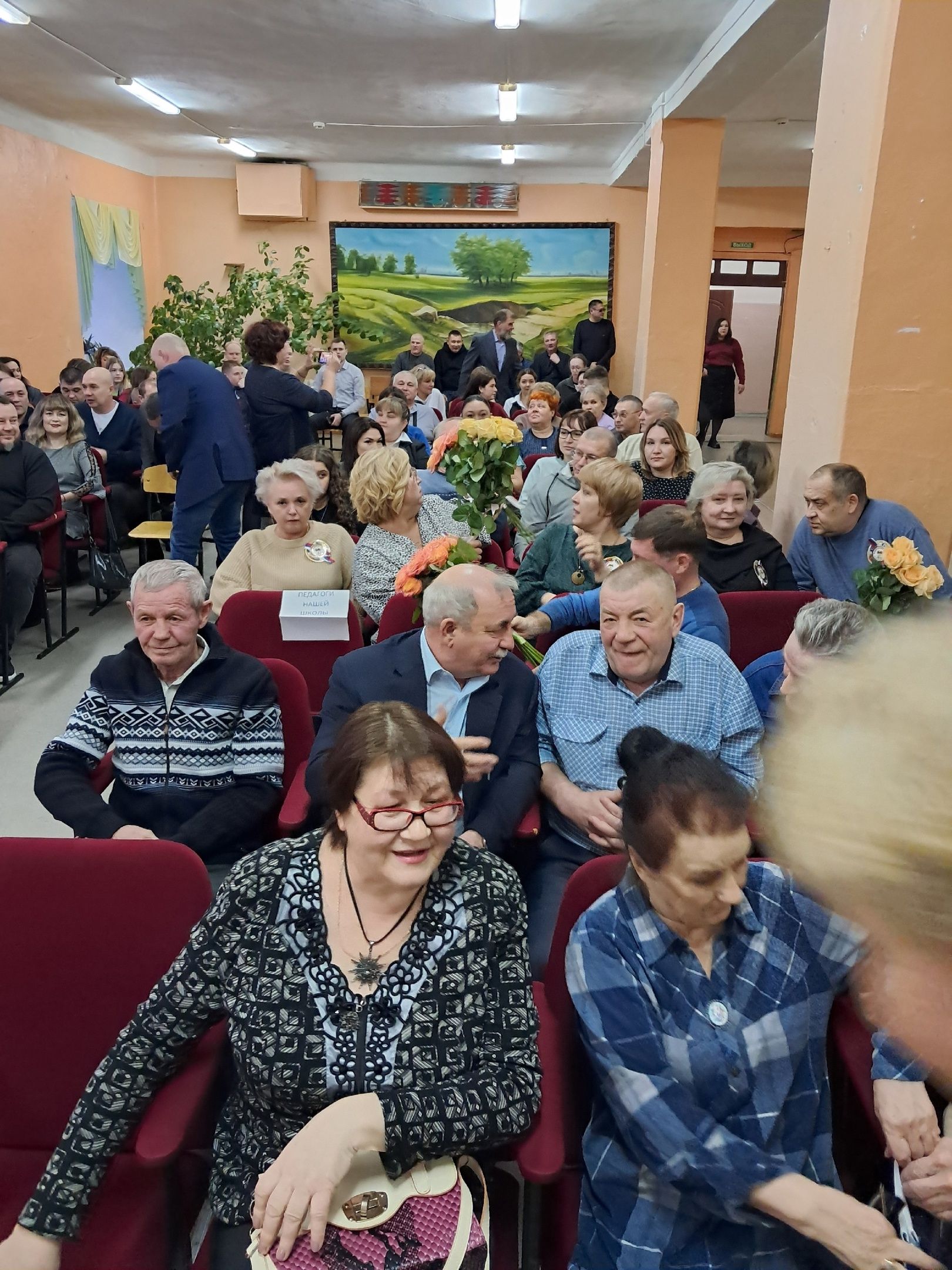 В СОШ № 4 Менделеевска состоялась встреча выпускников