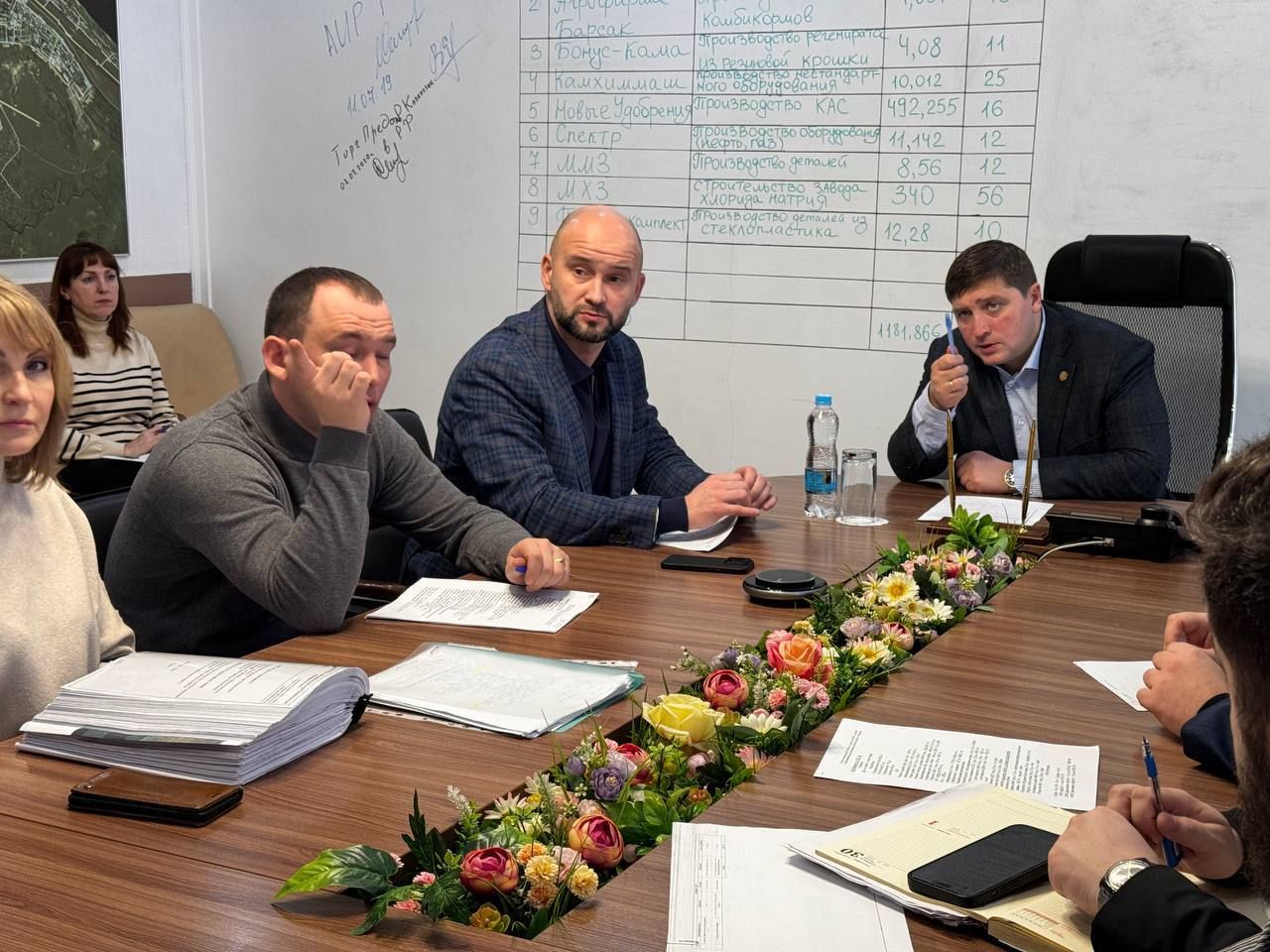 Радмир Беляев объявил о планах по ремонту дороги Менделеевск-Бизяки