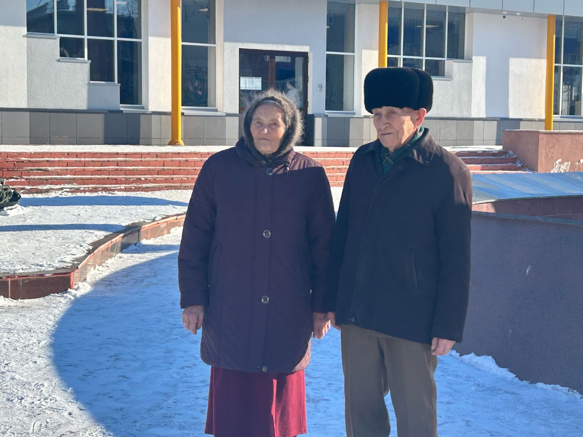 300 учащихся Менделеевска встретились с ветераном Великой Отечественной войны Зайнаком Аглиевым