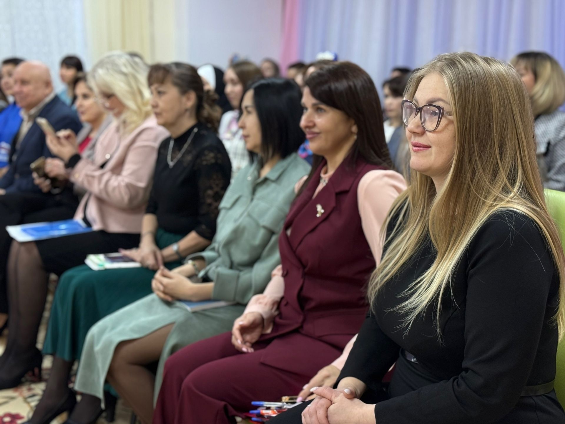 В Менделеевске 11 педагогов из районов Татарстане борются за звание «Воспитатель года – 2025»