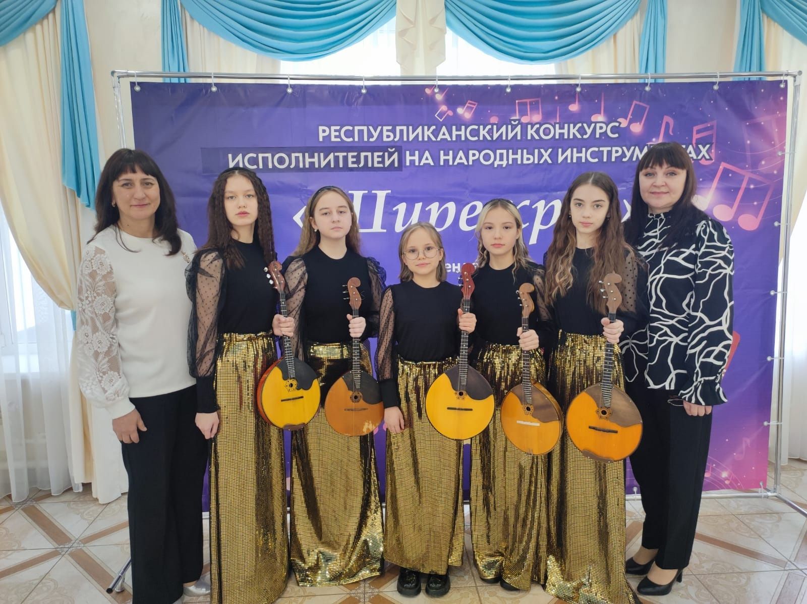 В Менделеевске прошёл конкурс исполнителей на народных инструментах «Шире круг»