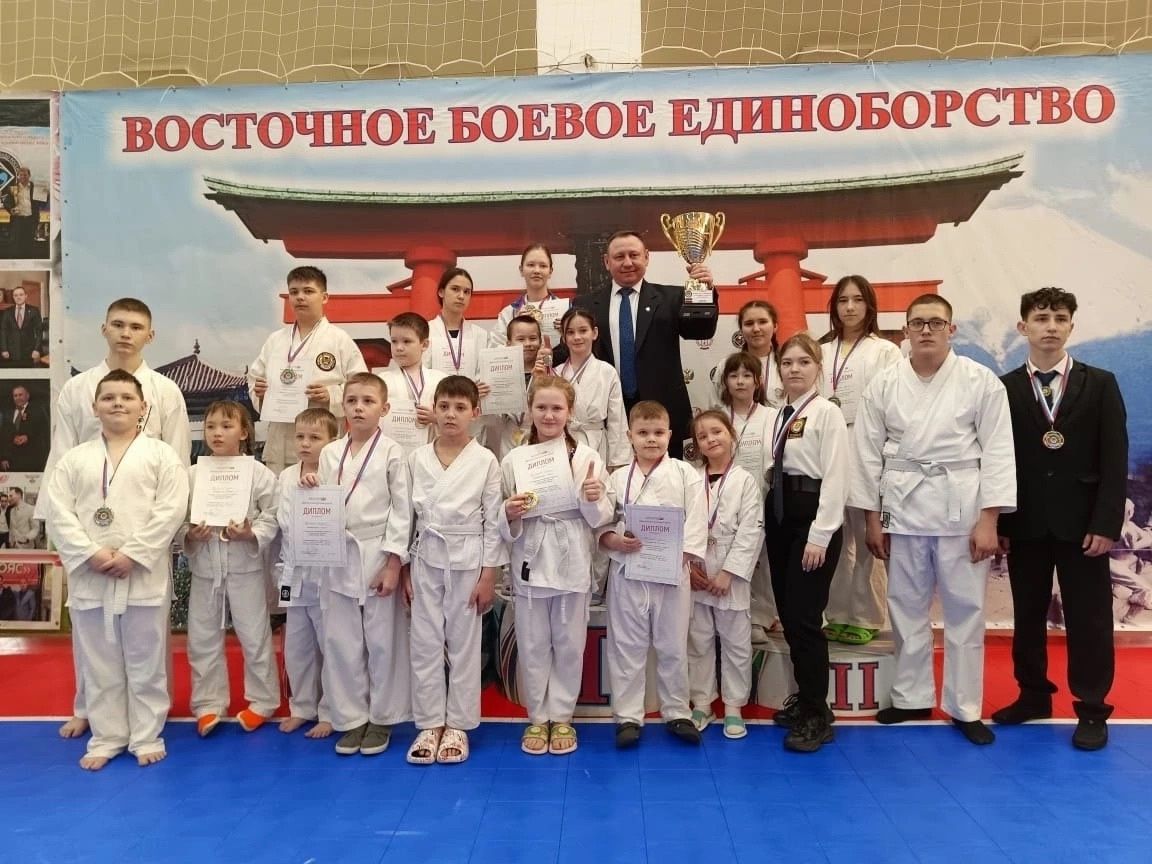 Команда Менделеевска заняла бронзу в Первенстве и Чемпионате РТ по восточному боевому единоборству