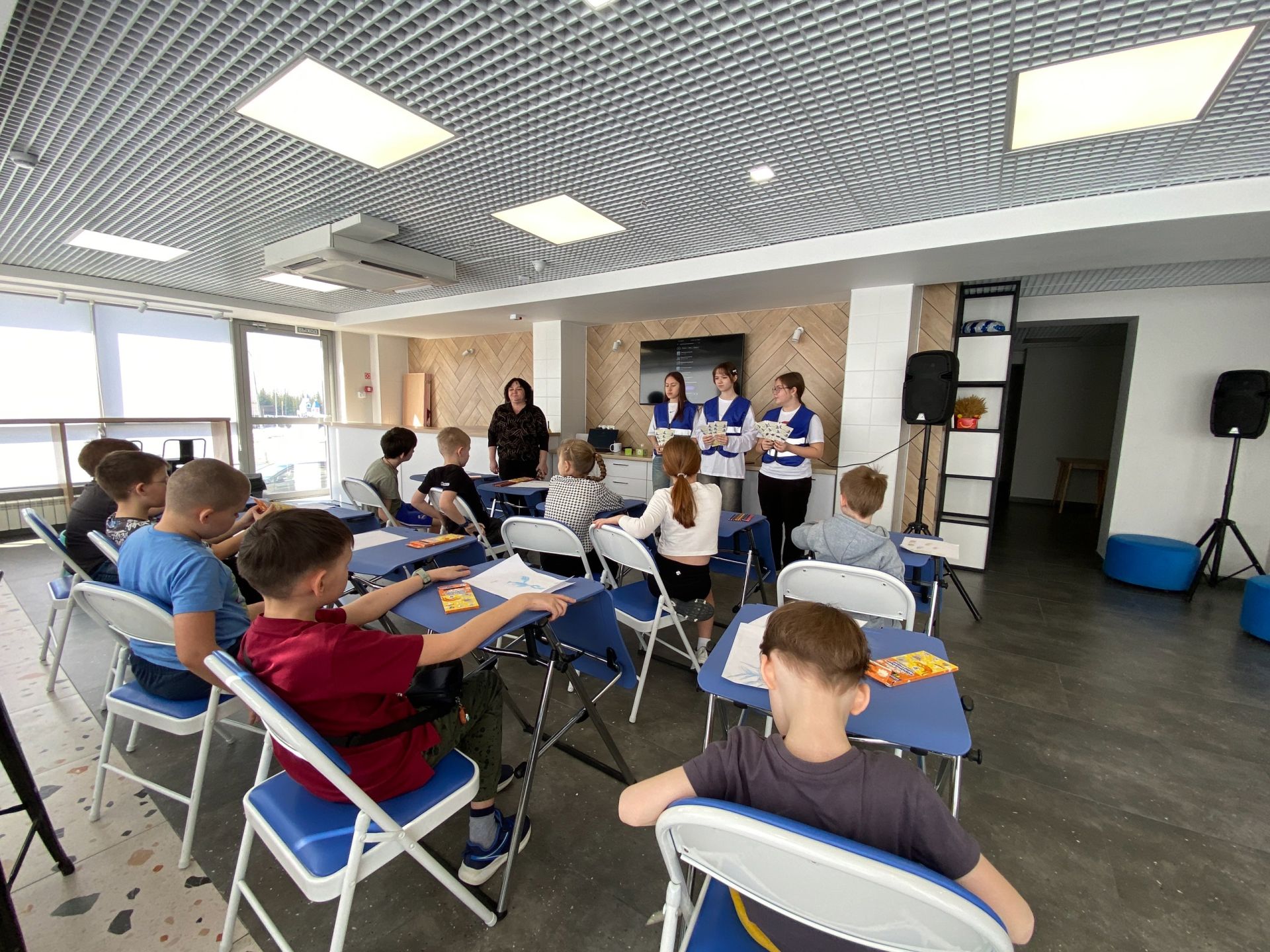 «Осторожно, каникулы!»: В Менделеевске прошла акция по профилактике ДТП с участием детей
