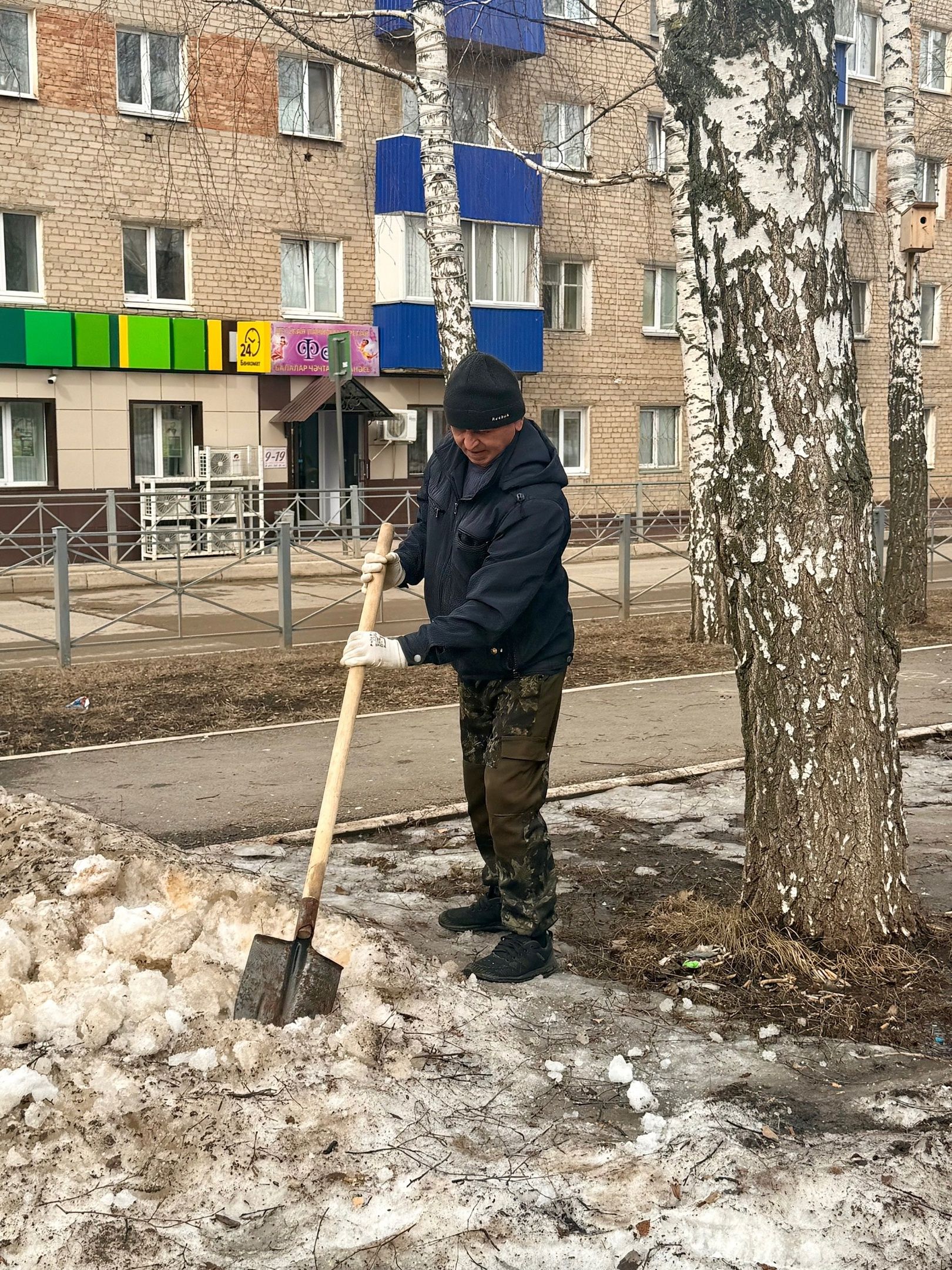 Жители Менделеевска вышли на первый весенний средник