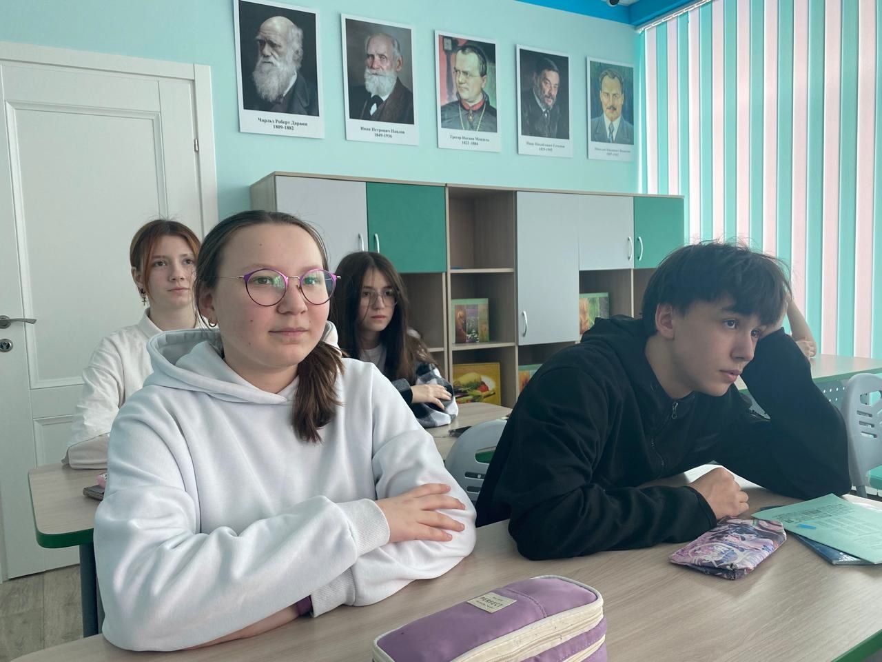 В дни Всероссийской олимпиады юные химики встречаются с экспертами