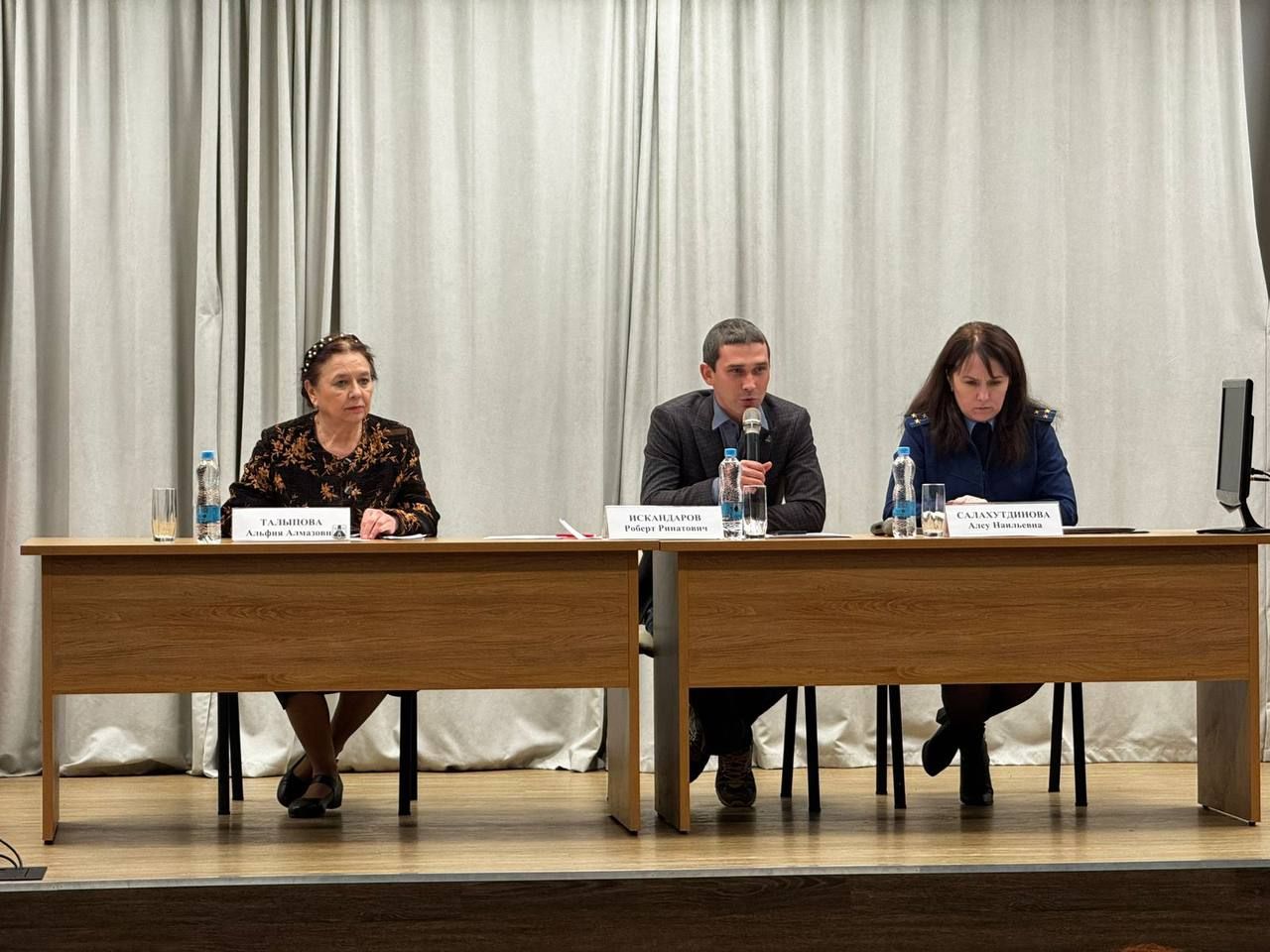 Активные жители ТОС «Химик» получили благодарности за вклад в развитие района