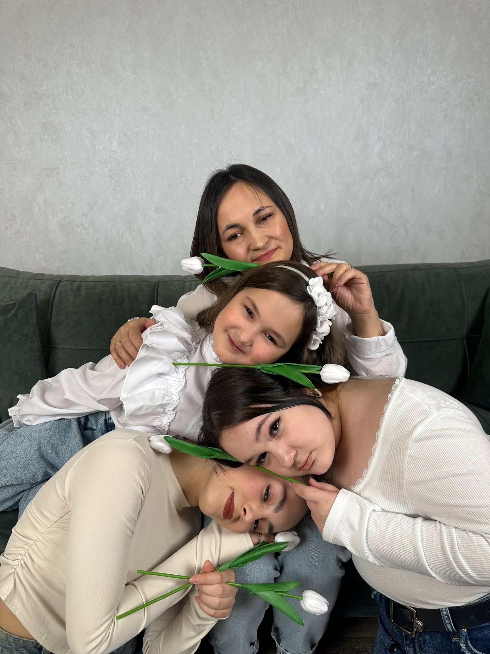 Редакция «Менделеевские новости» организовала весенний фотопроект для женщин города