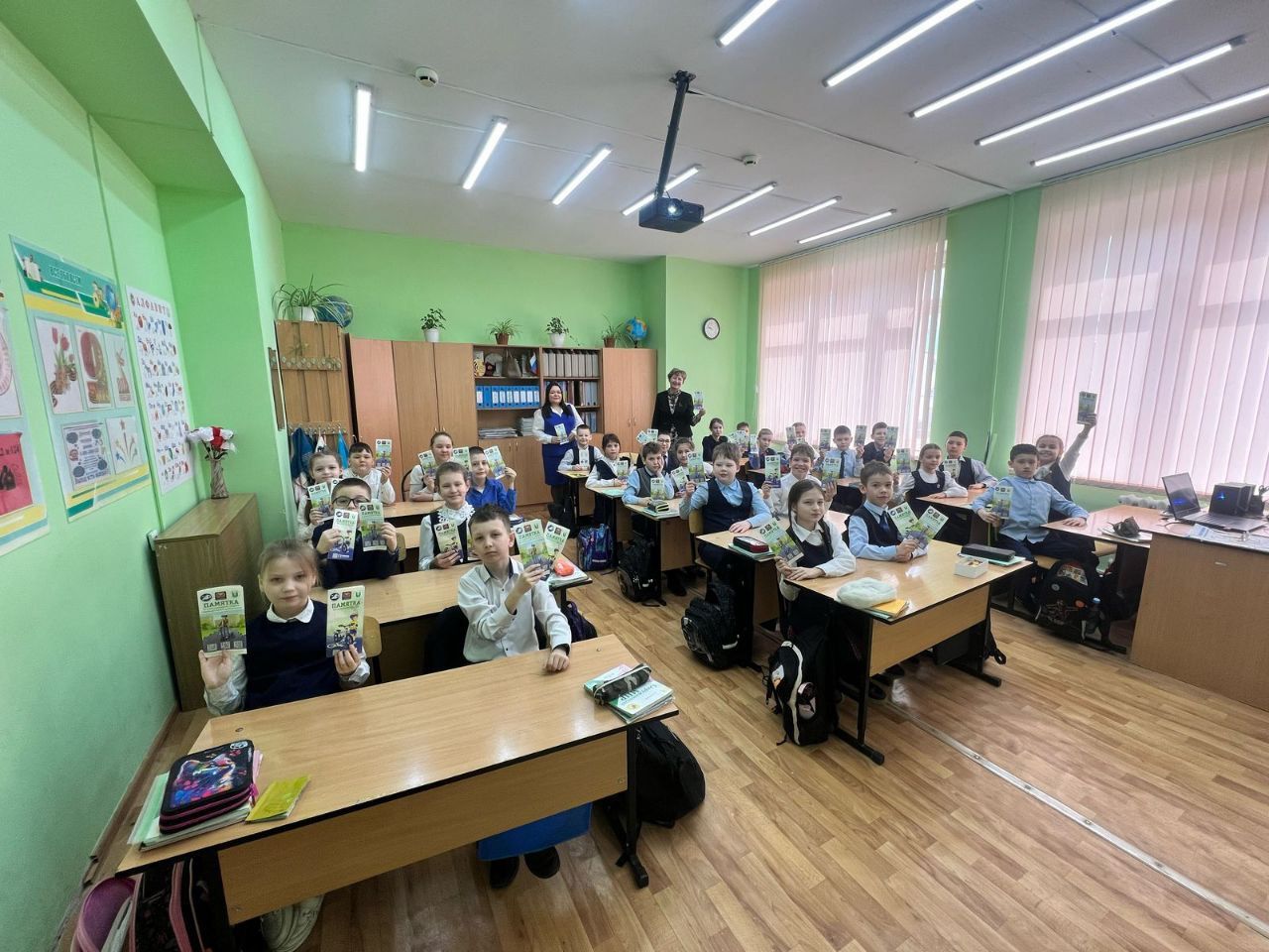 В Менделеевске провели беседу по ПДД с учениками