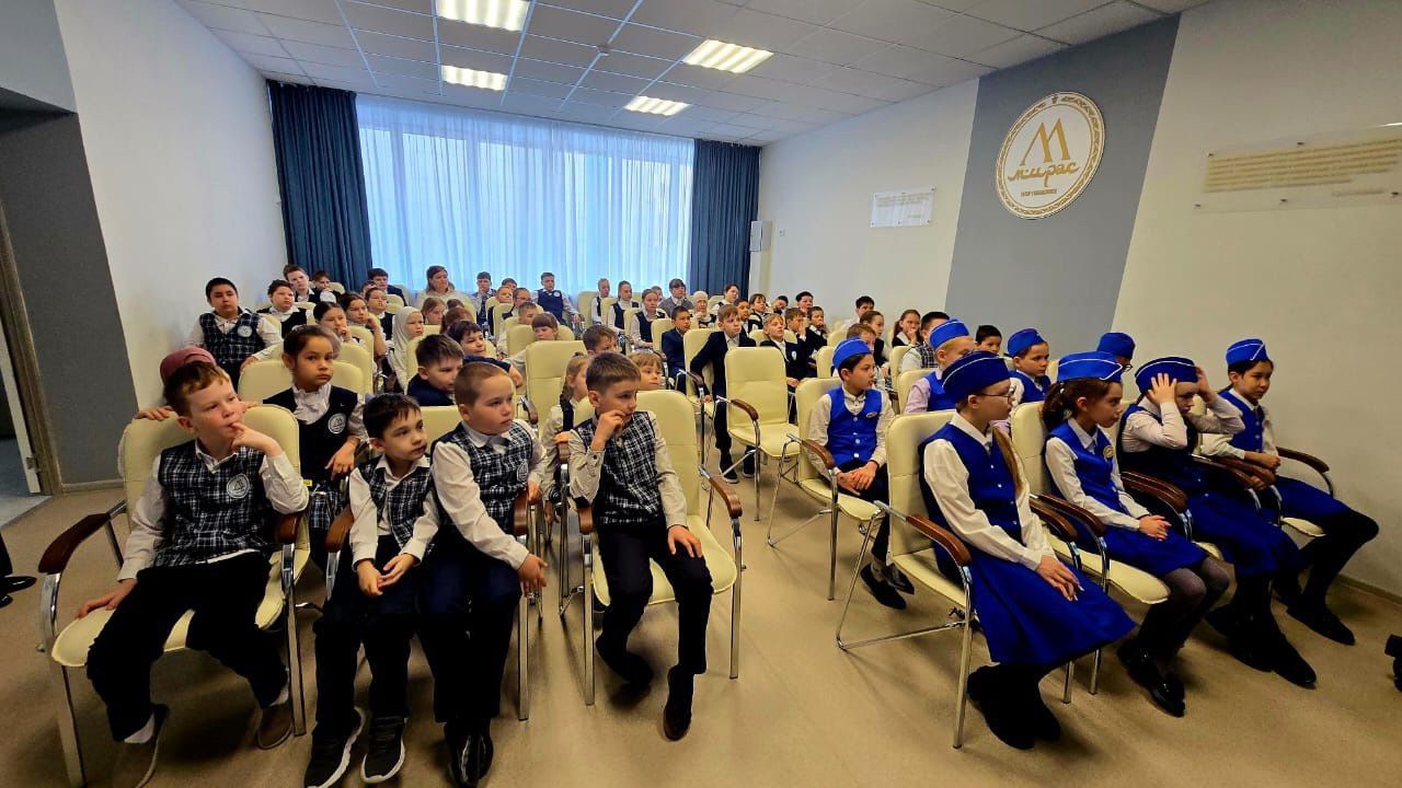 Безопасное вождение: правила на дороге для менделеевских юных водителей