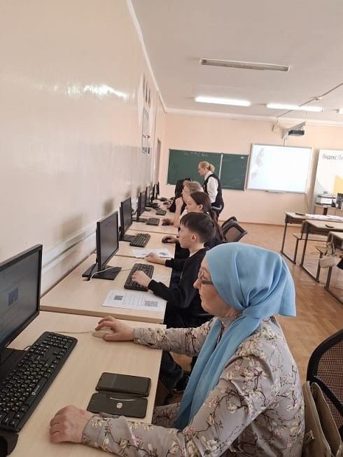 В Менделеевске определили лучшую IT-семью на чемпионате «Связь поколений»
