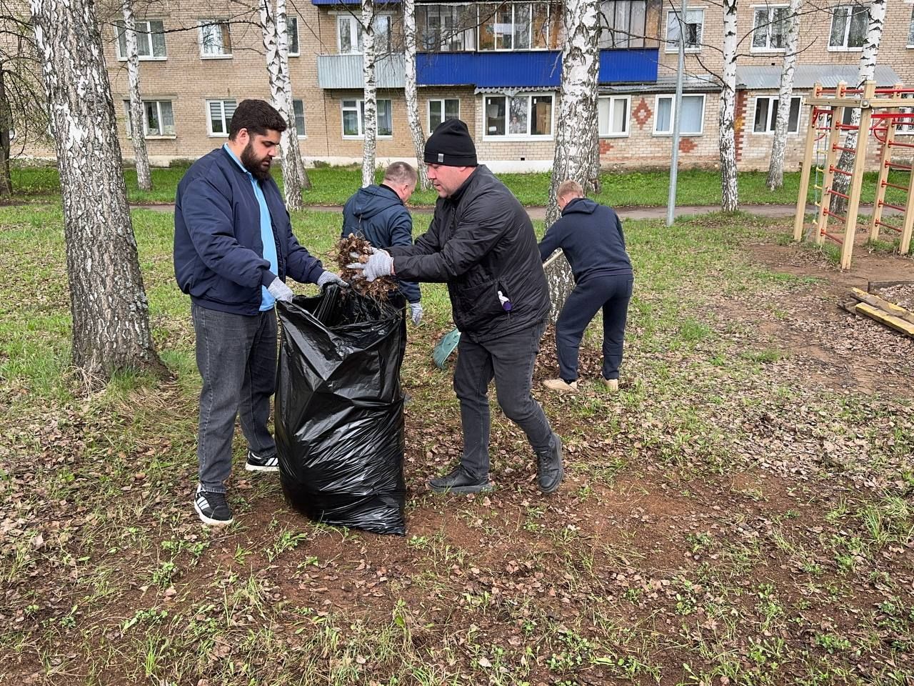 Менделеевск принял участие в Общероссийском субботнике