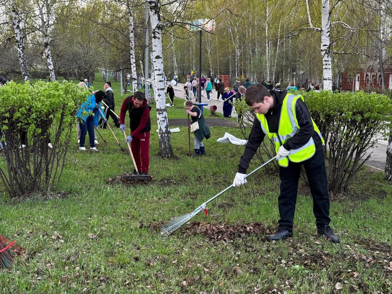Менделеевск принял участие в Общероссийском субботнике