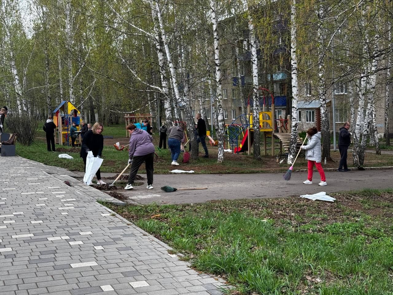 Менделеевск принял участие в Общероссийском субботнике