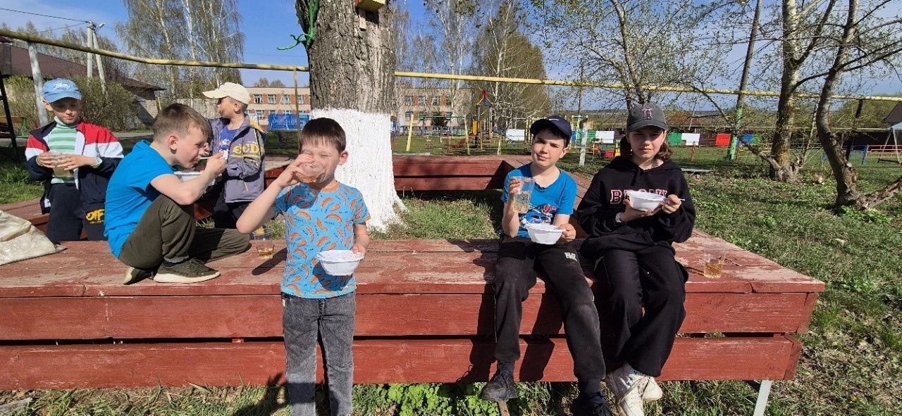 Патриотическая акция «Сад памяти» прошла в Татарских Челнах