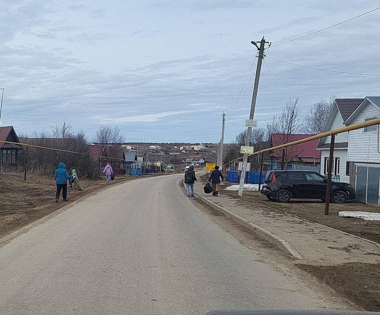 Экологический двухмесячник объединил жителей Менделеевского района