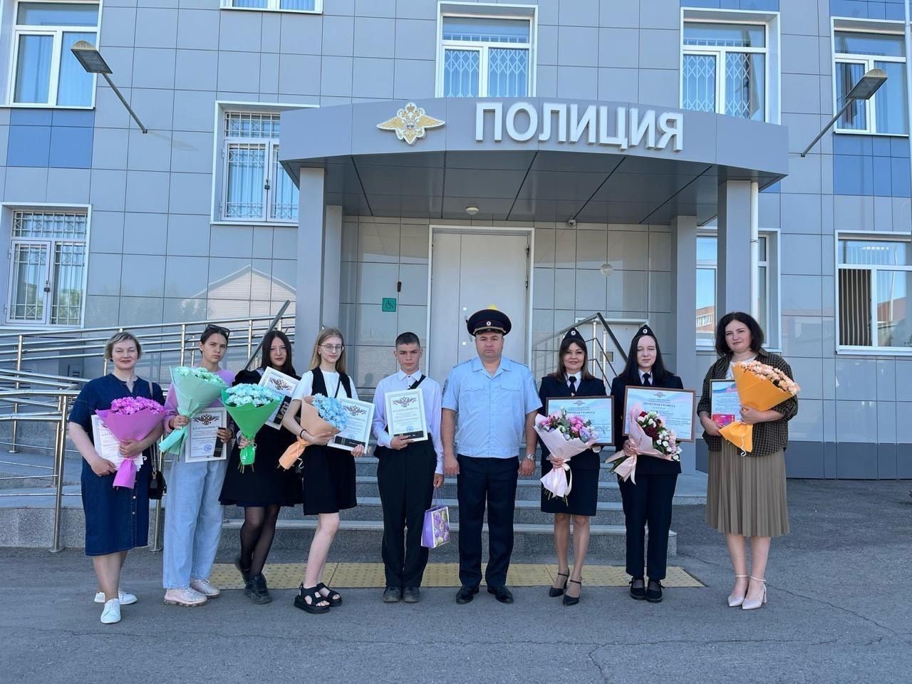 В отделе МВД Менделеевского района состоялось торжественное построение
