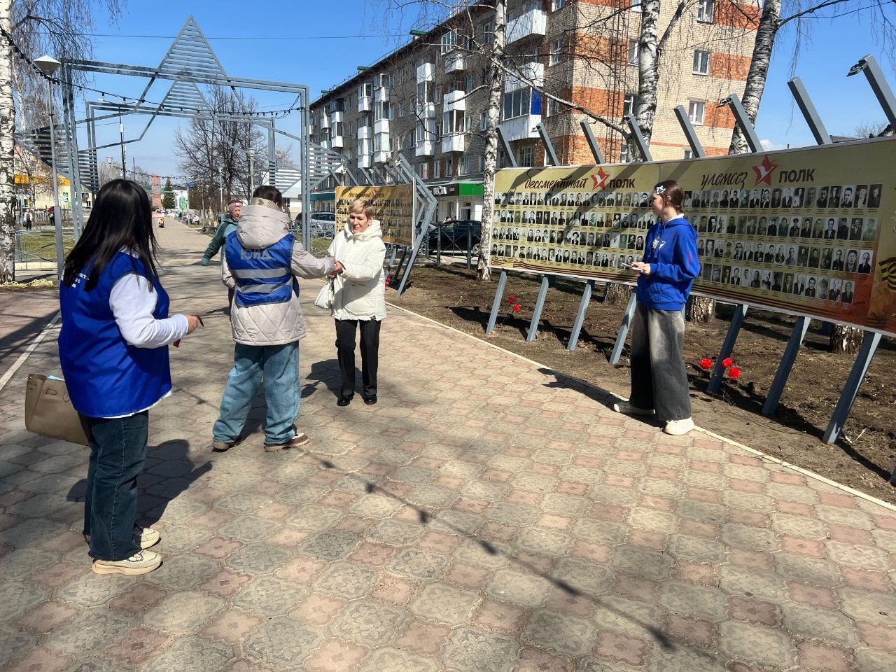 В Менделеевске прошла акция «Победе — безопасные дороги»