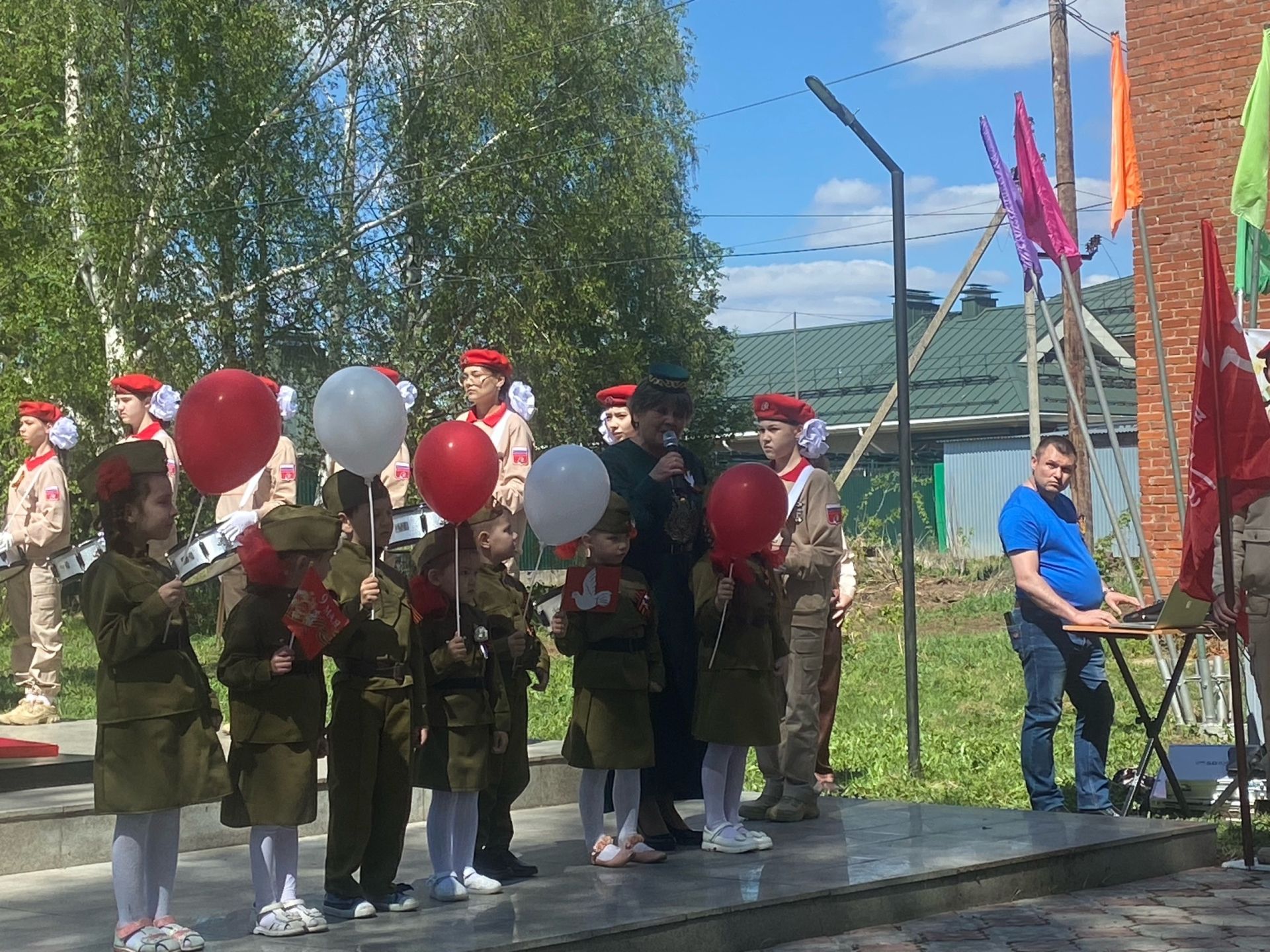 В Бизяках состоялся митинг, посвящённый 80-летию Победы