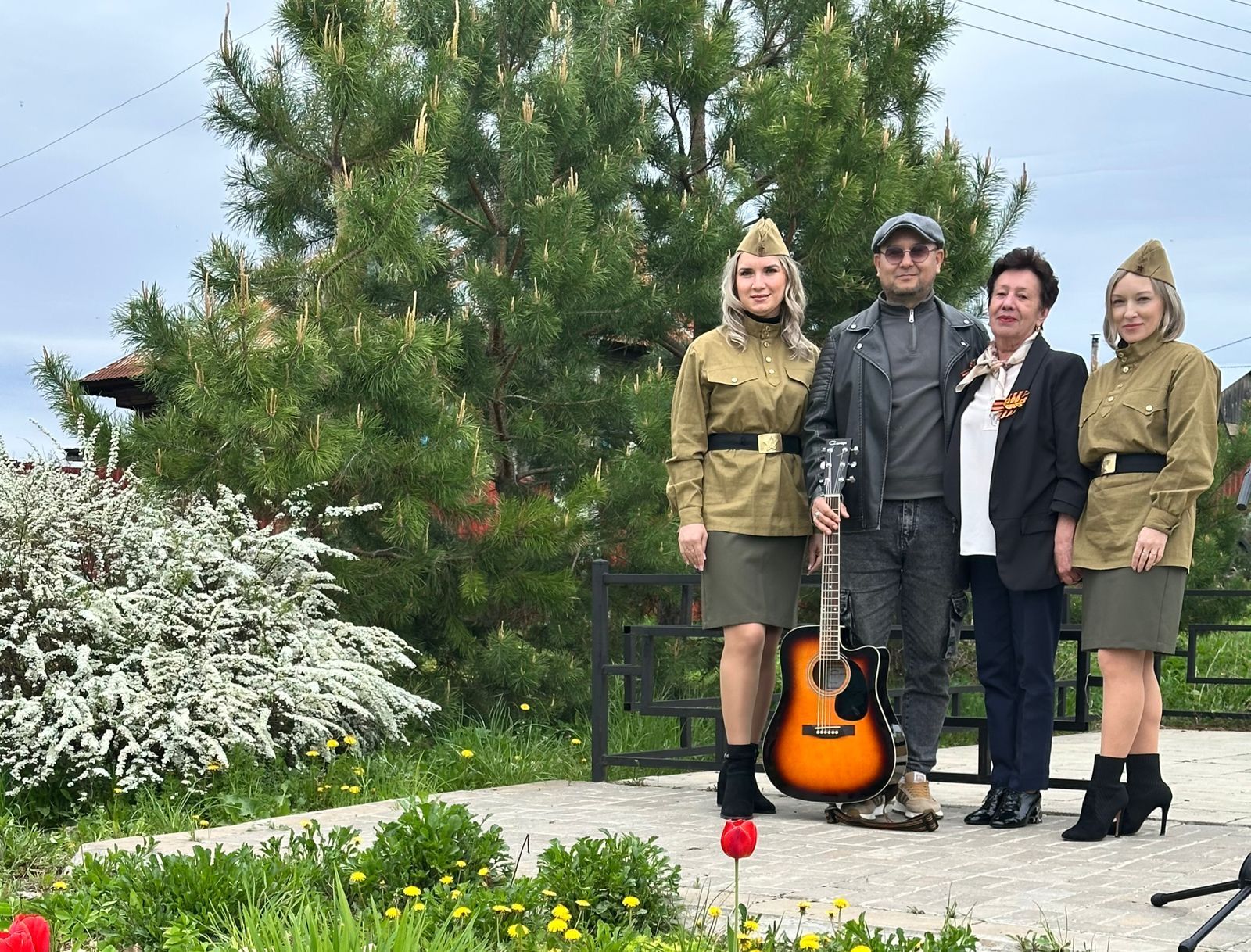 В посёлке Бондюга Менделеевска у мемориала проведён митинг, посвященный 80-летию Победы