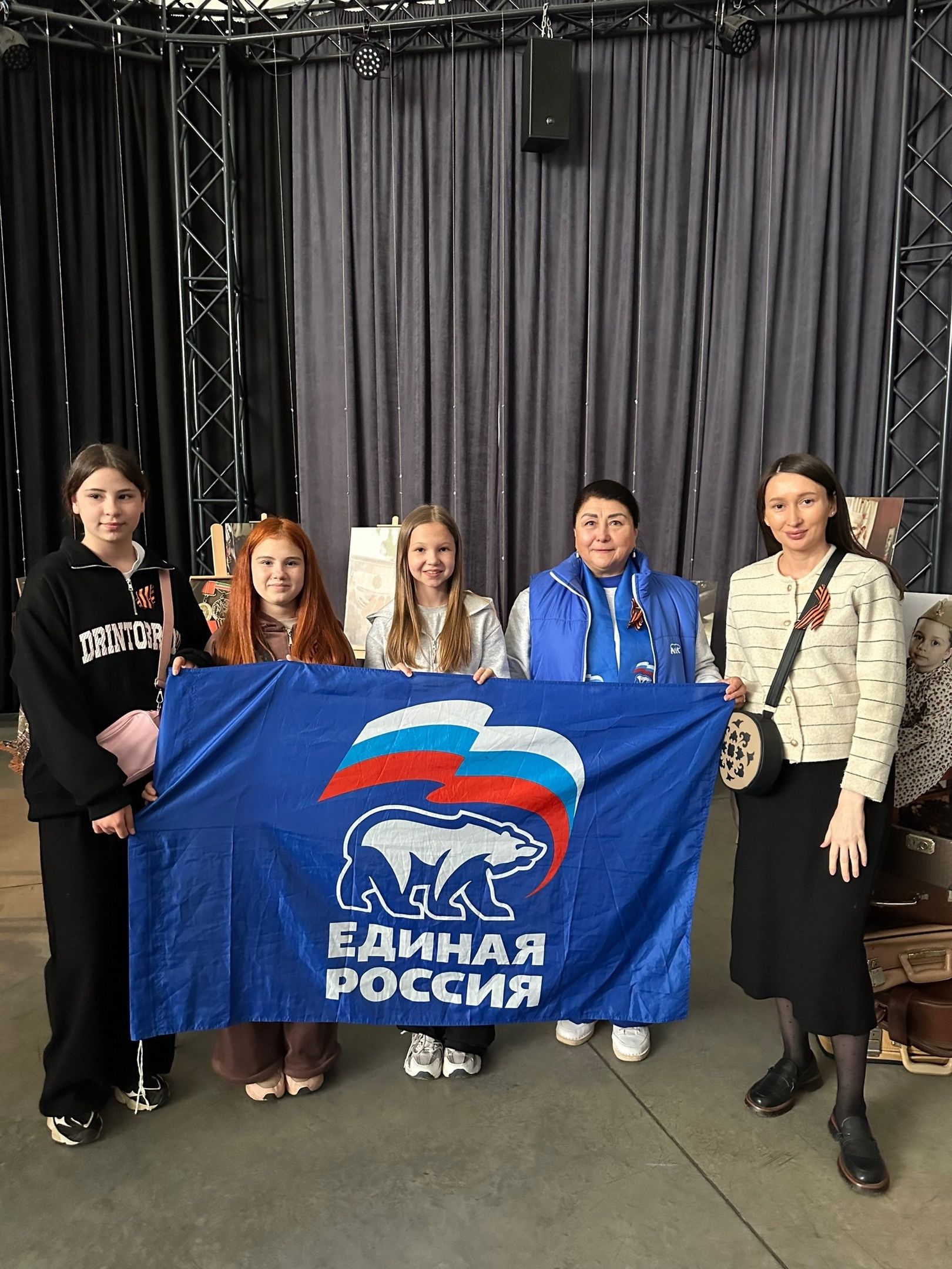 «Лица Победы» в куполе «Атмосфера»