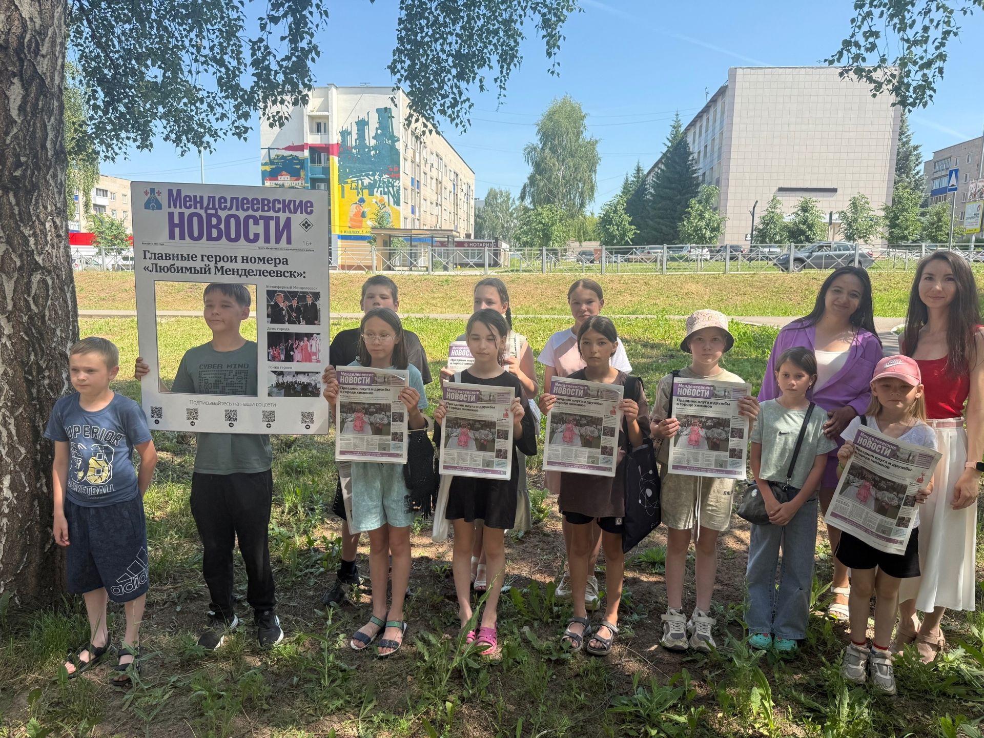 Экскурсия в мир журналистики: школьники из Монашево побывали в редакции «Менделеевских новостей»
