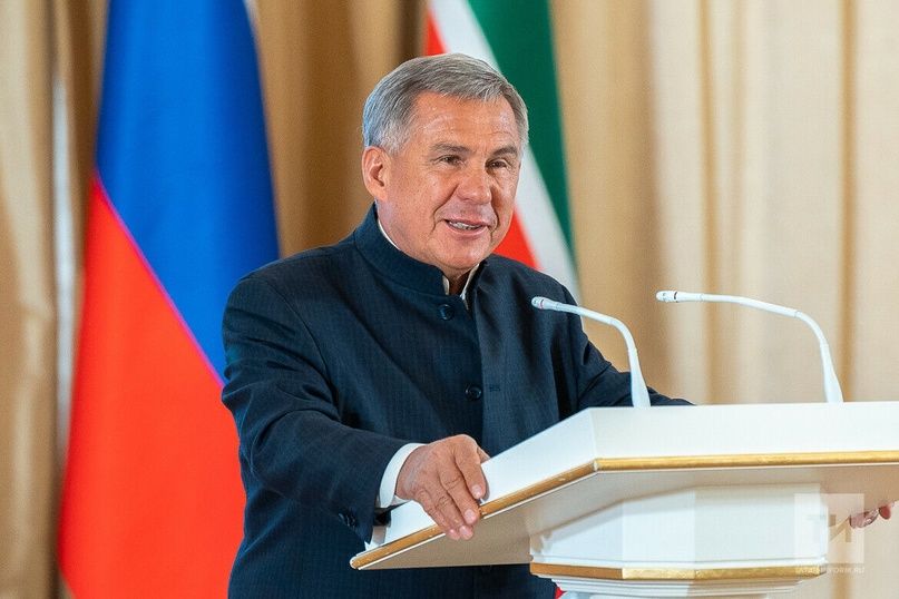 Региональное отделение «Единой России» в Татарстане выдвинуло кандидатуру Рустама Минниханова на пост Раиса республики