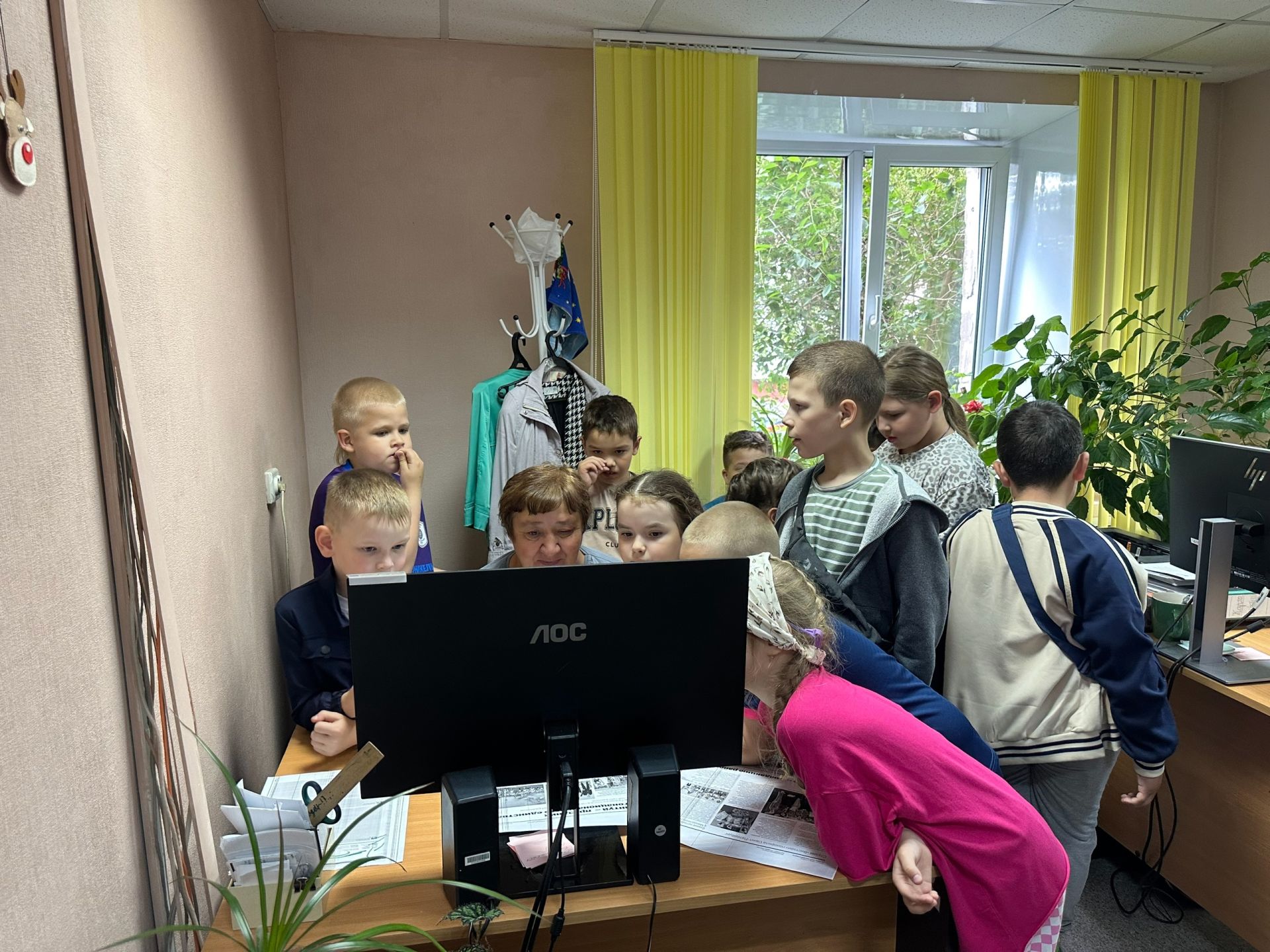 Погружение в журналистику: «Менделеевские новости» проводят летние медиа-квесты для детей