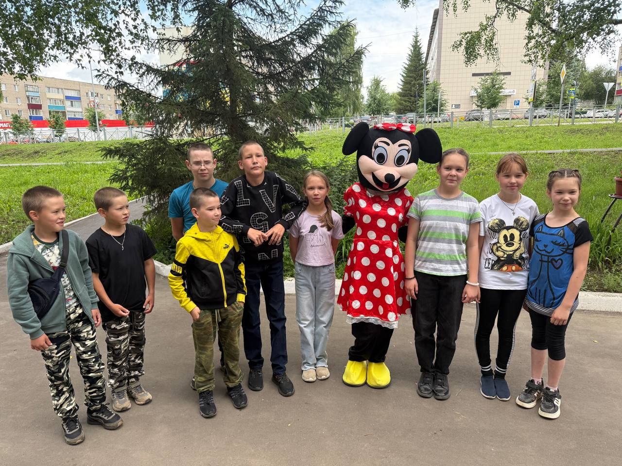 Юные журналисты пришли в гости к «Менделеевским новостям»