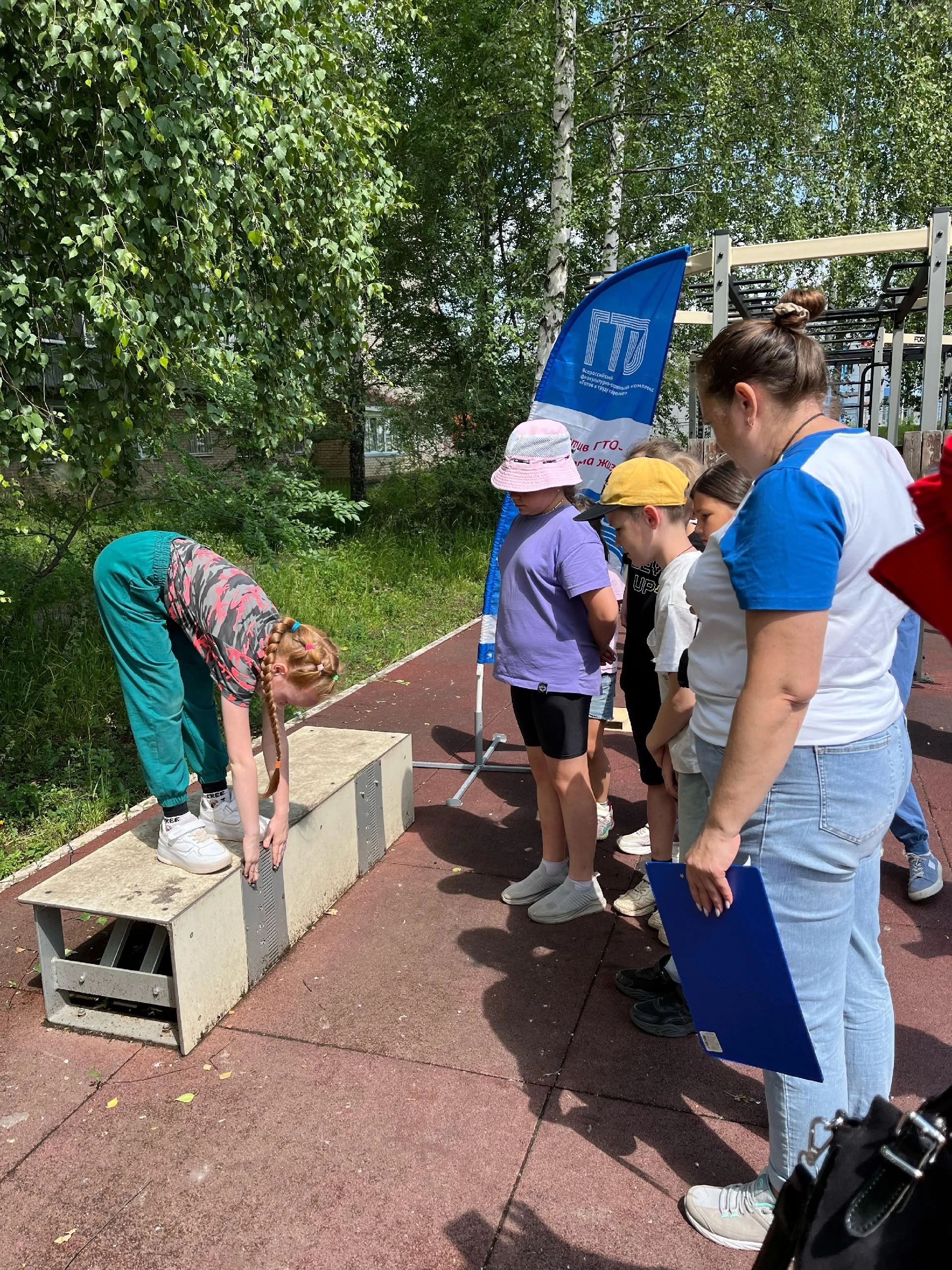 Воспитанники пришкольного лагеря школы №4 Менделеевска активно проводят летние каникулы