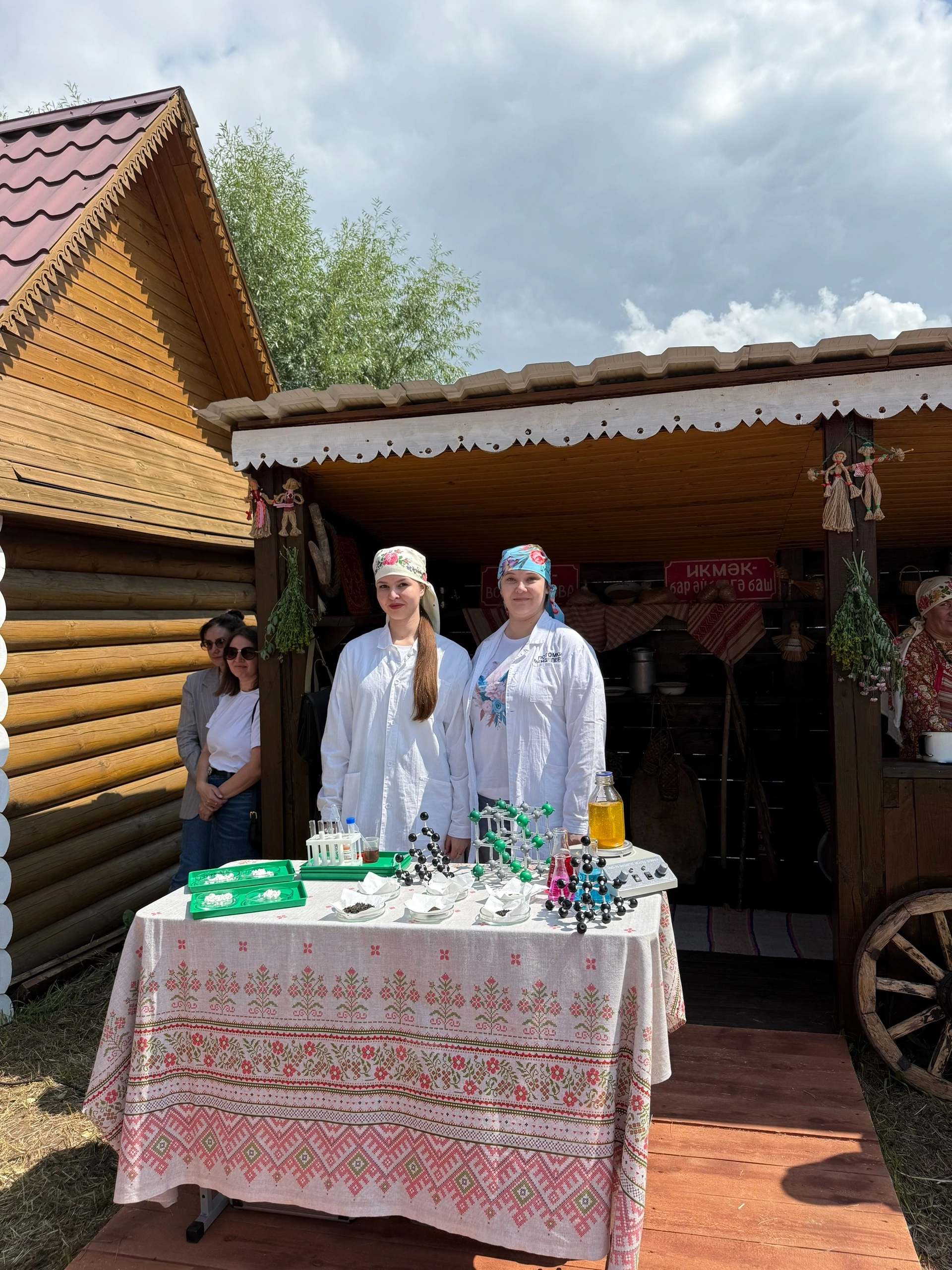 Менделеевск представил своё подворье на республиканском Сабантуе в Казани