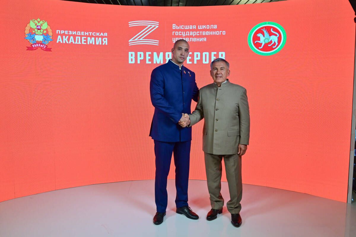 Рустам Минниханов стал наставником федерального проекта «Время героев»