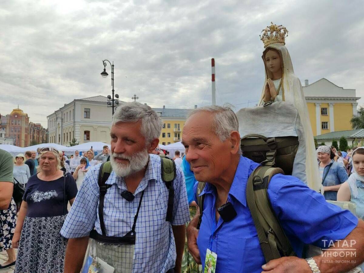 Казань собрала тысячи верующих: как прошел крестный ход в столице Татарстана