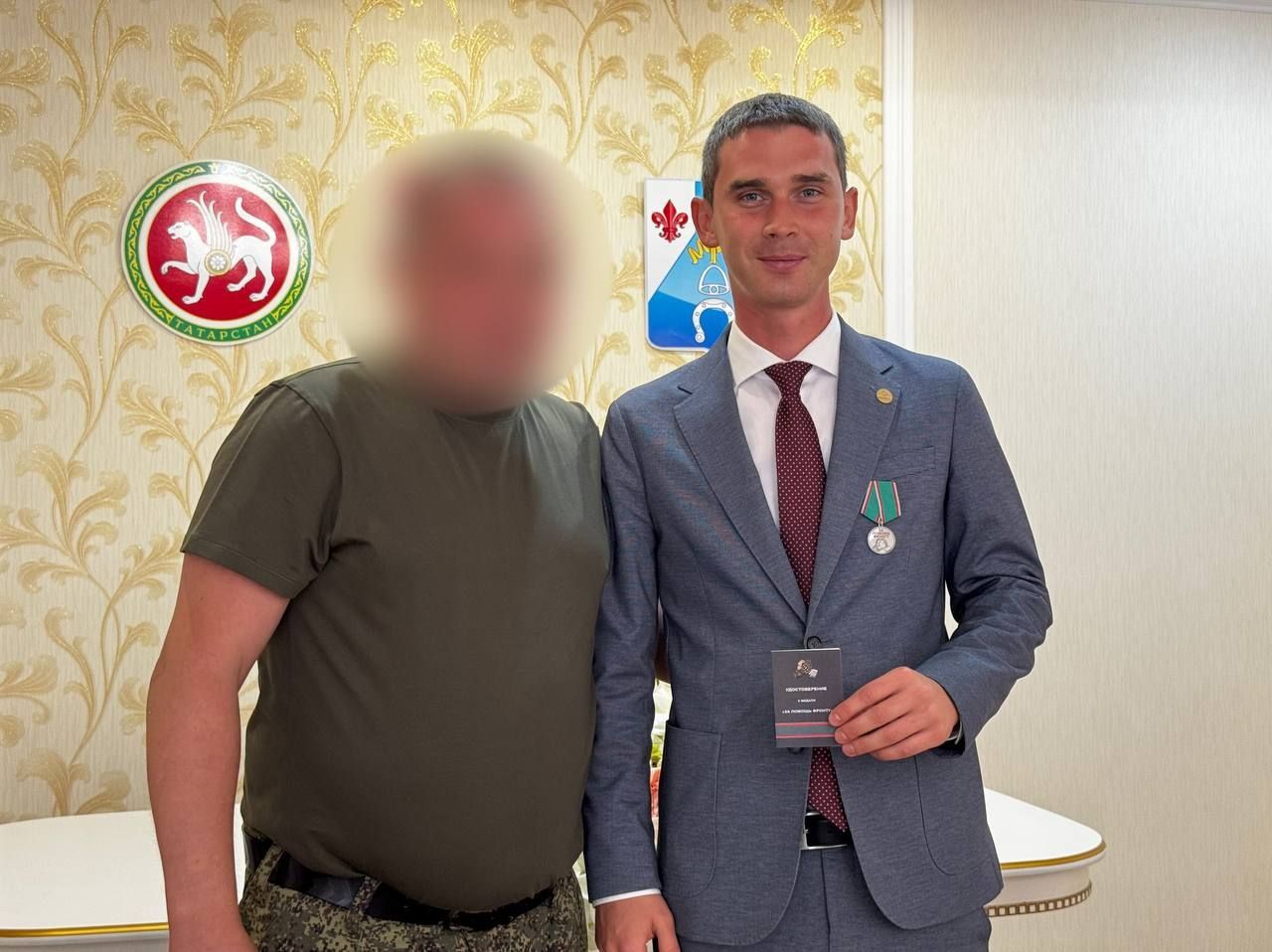 Медали «За помощь фронту» вручили менделеевским волонтёрам