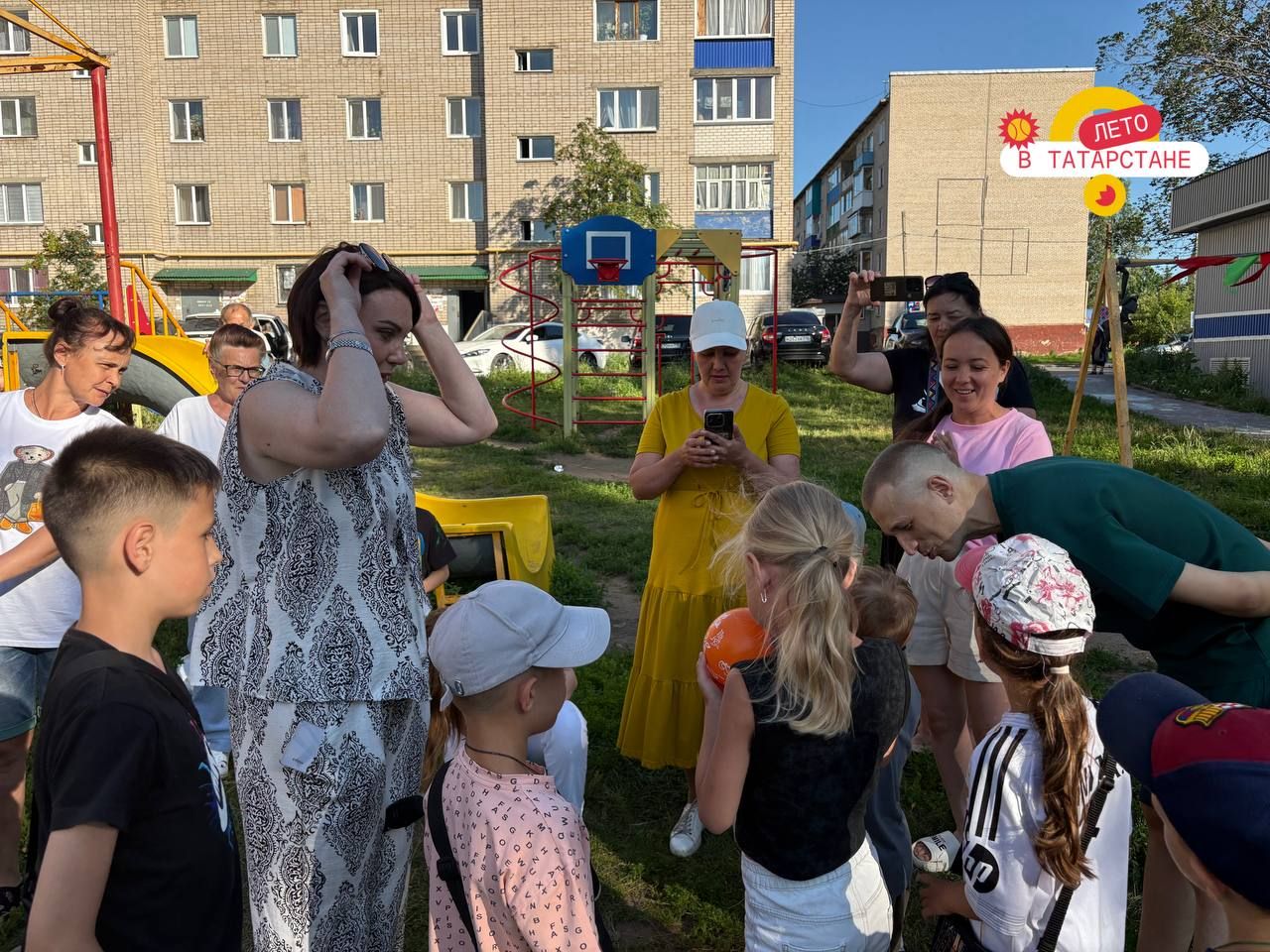 Праздник двора в Менделеевске: соседи собрались вместе