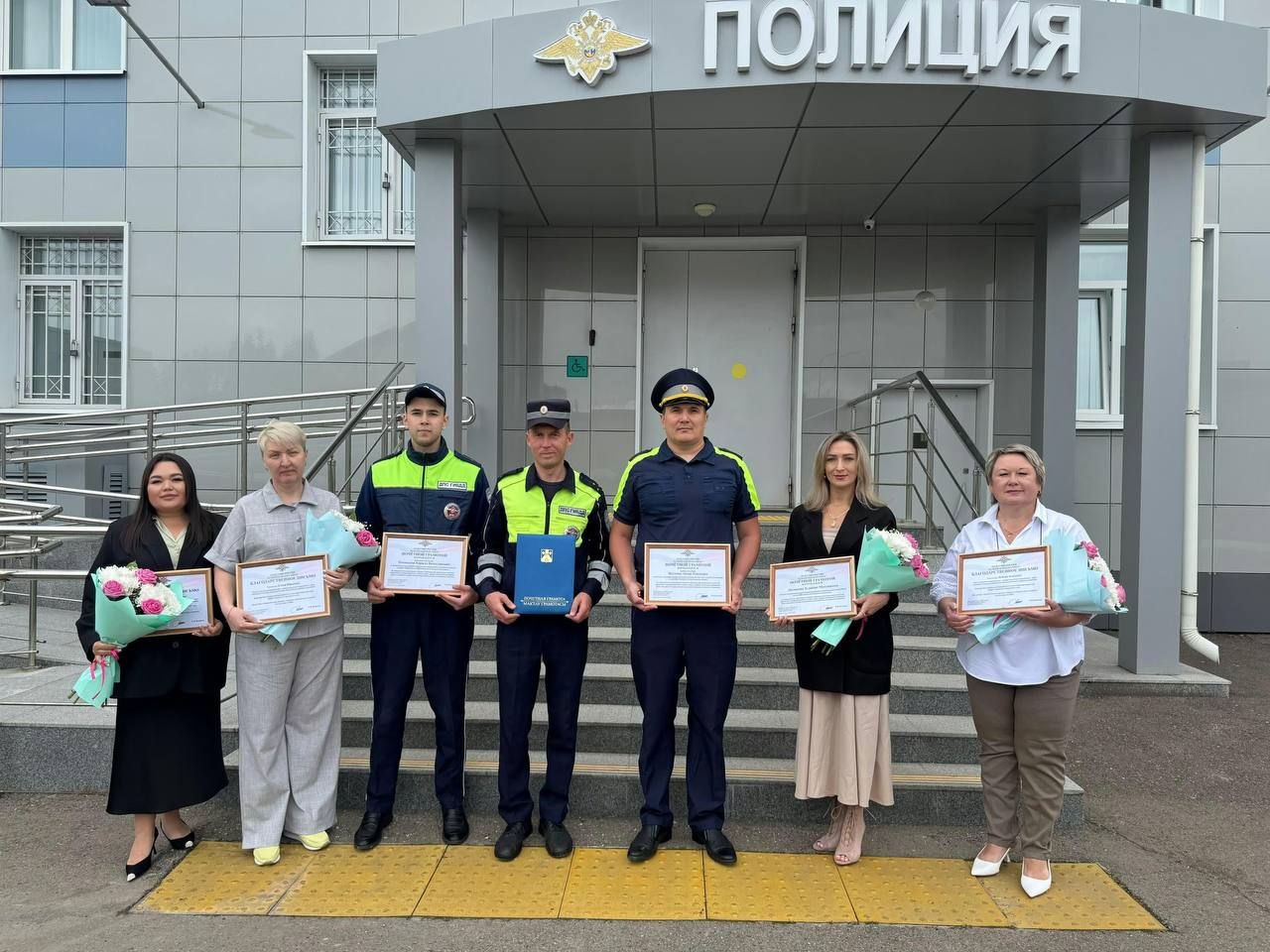 В Менделеевске отметили профессиональный праздник сотрудников Госавтоинспекции