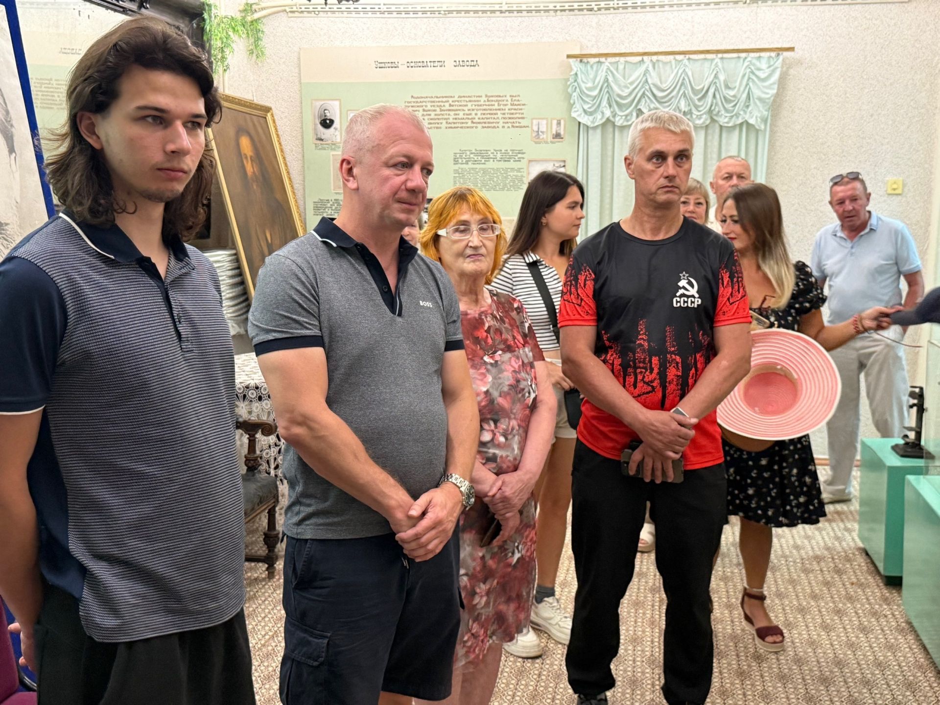 В Менделеевск из Москвы приехал внучатый племянник экс-директора химзавода имени Карпова — Анатолий Вольнов