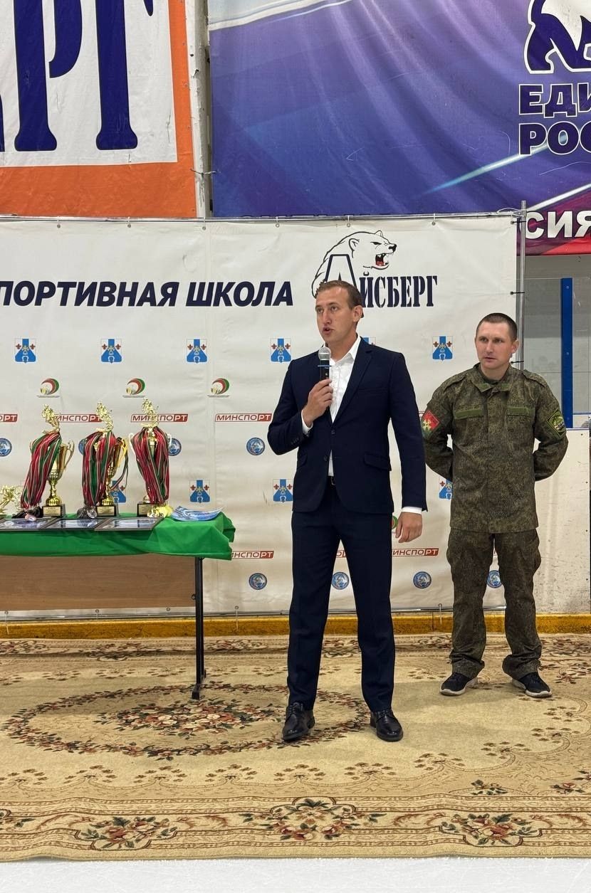 Команда «Айсберг» из Менделеевска победила на Открытом турнире по хоккею среди команд 2010 г. р.