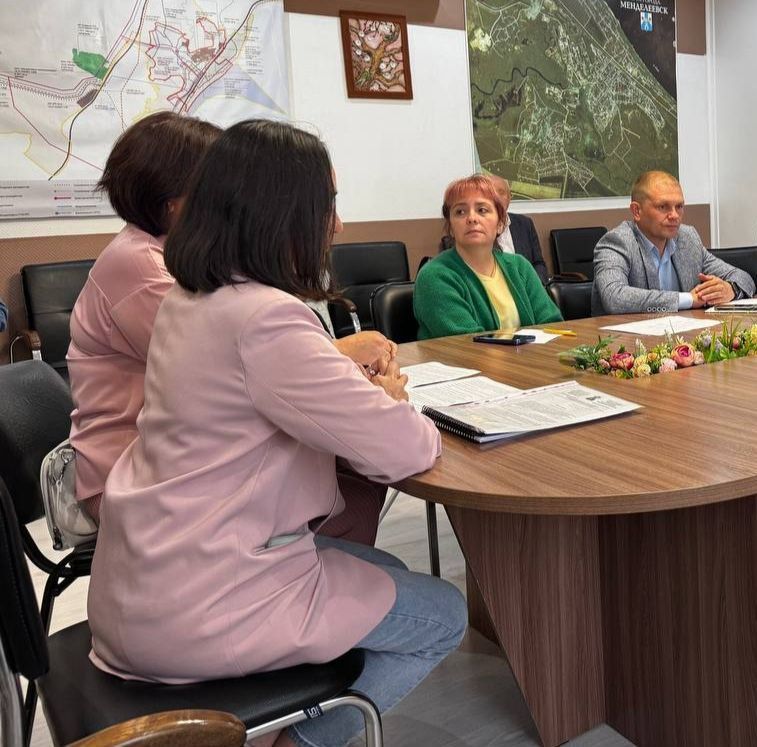 Традиционный приём граждан прошёл в исполкоме Менделеевского района
