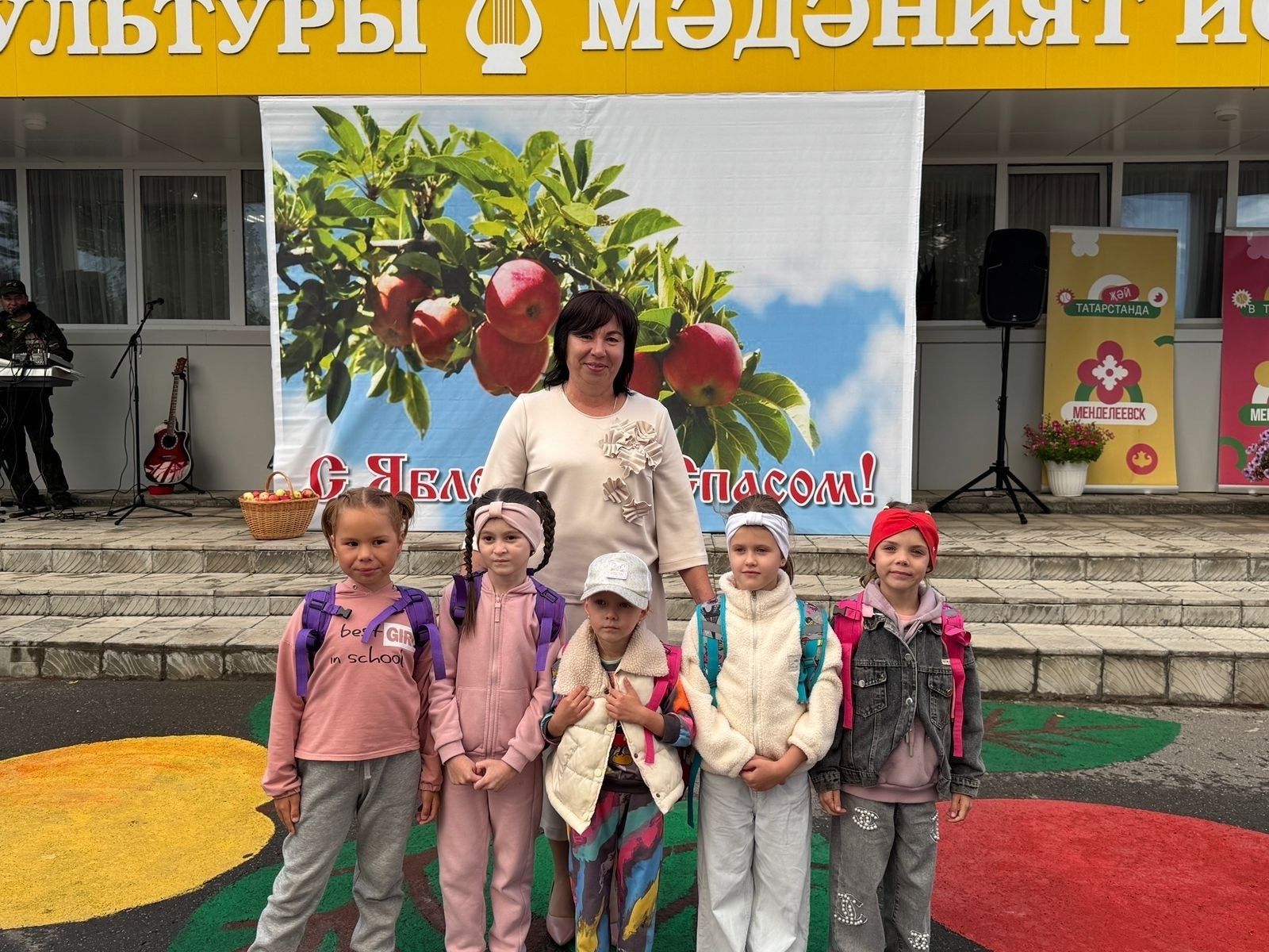 Яблочный Спас в Татарских Челнах: праздник объединил поколения