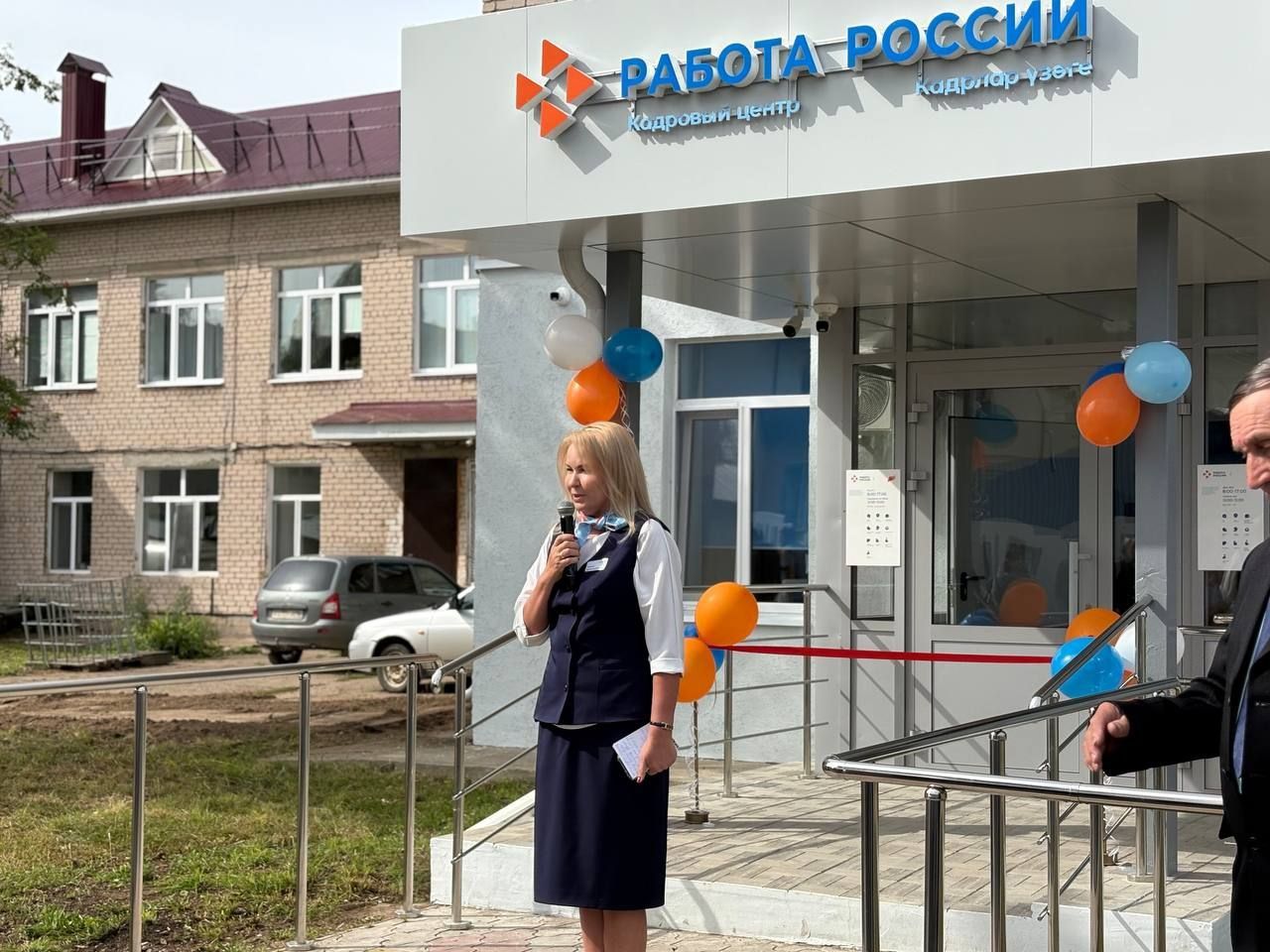 В Менделеевском районе торжественно открыли обновлённые социальные объекты