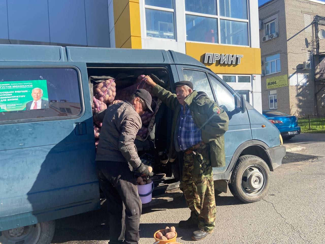 В Менделеевске проходит первая осенняя сельхозярмарка