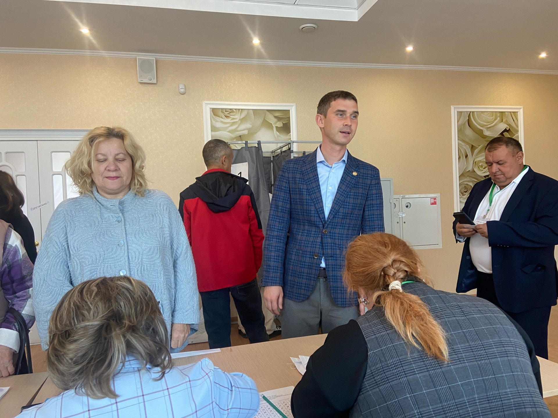 Руководитель исполкома Менделеевского района Роберт Искандаров исполнил гражданский долг