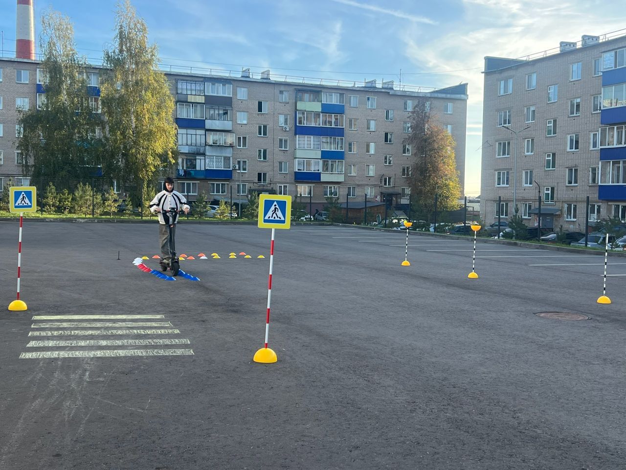 Безопасность превыше всего: школьники Менделеевска соревновались в знаниях правил дорожного движения