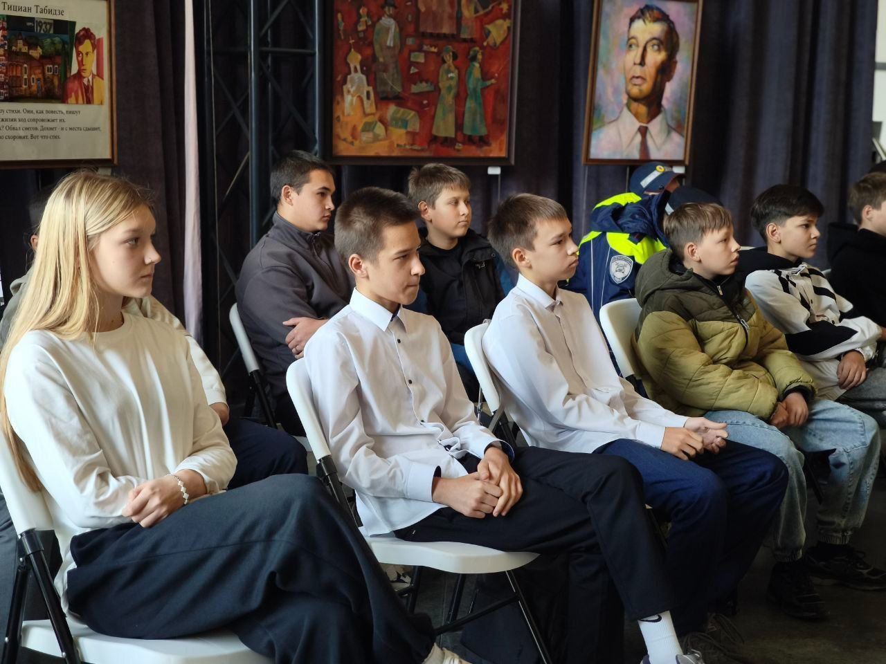 Безопасность превыше всего: школьники Менделеевска соревновались в знаниях правил дорожного движения