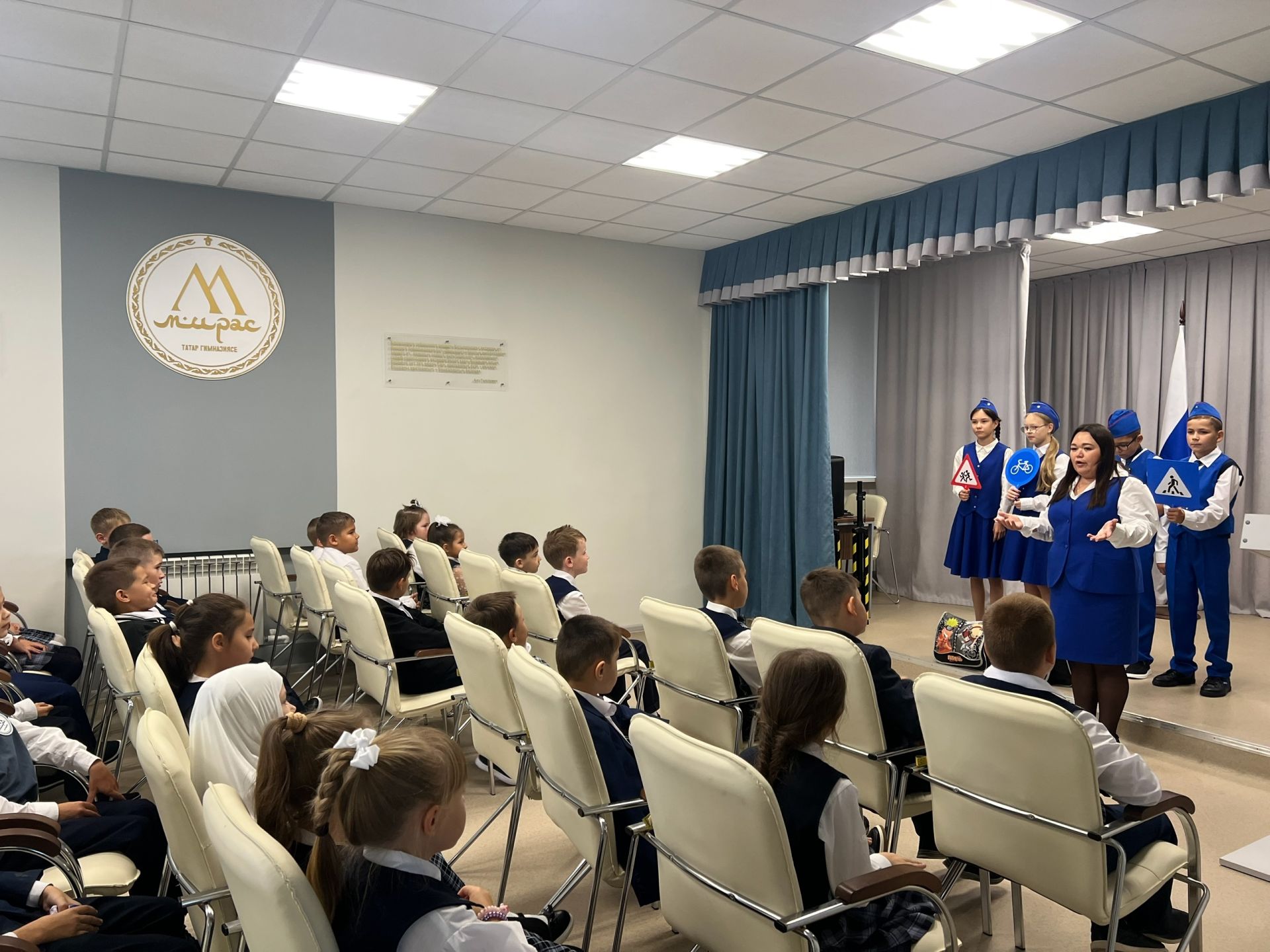 В Менделеевске прошла познавательная встреча по правилам дорожного движения