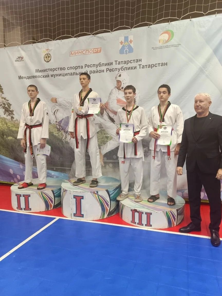 Юные спортсмены встретились в Менделеевске на чемпионате Татарстана по тхэквондо